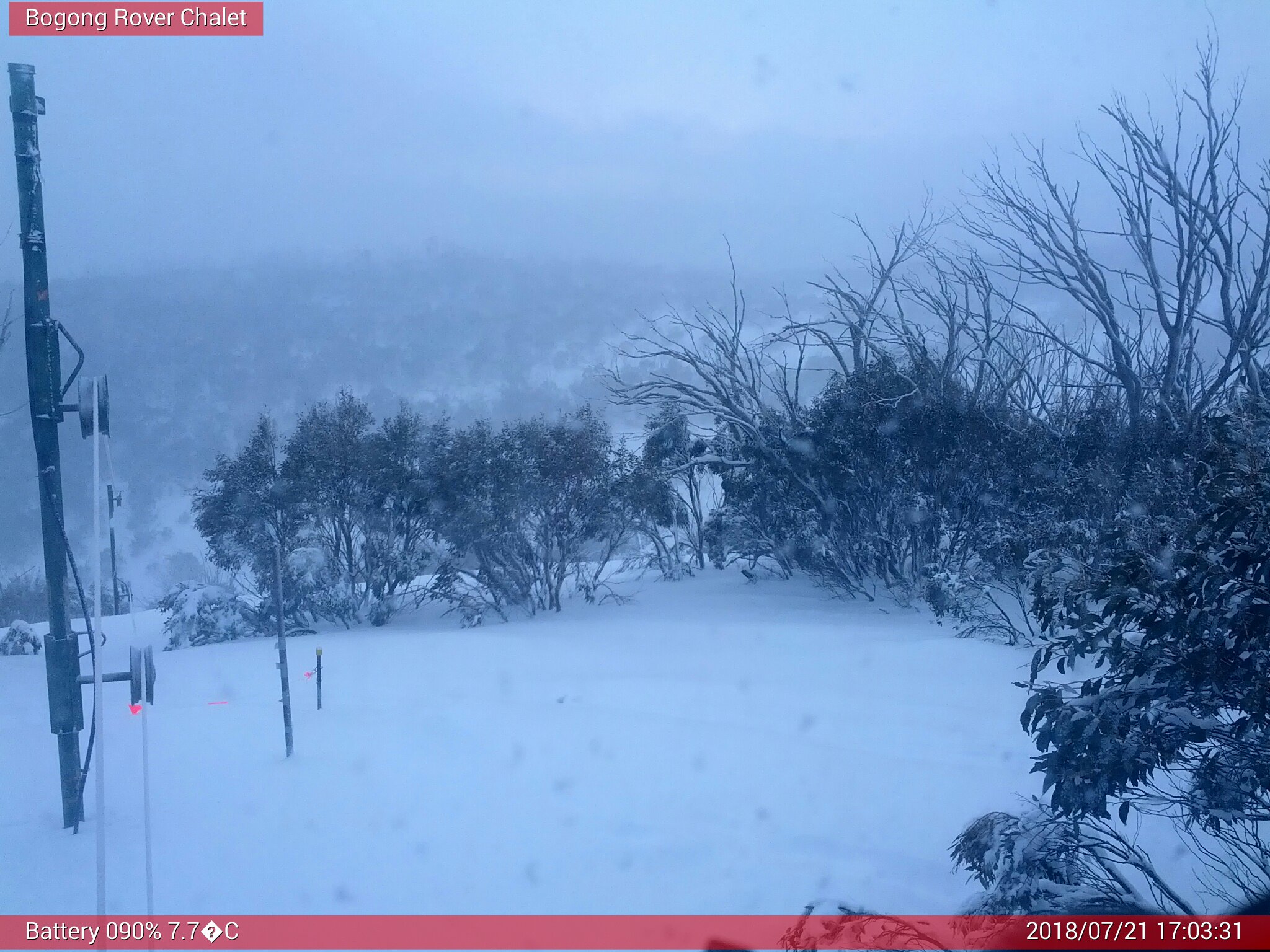 Bogong Web Cam 5:03pm Saturday 21st of July 2018