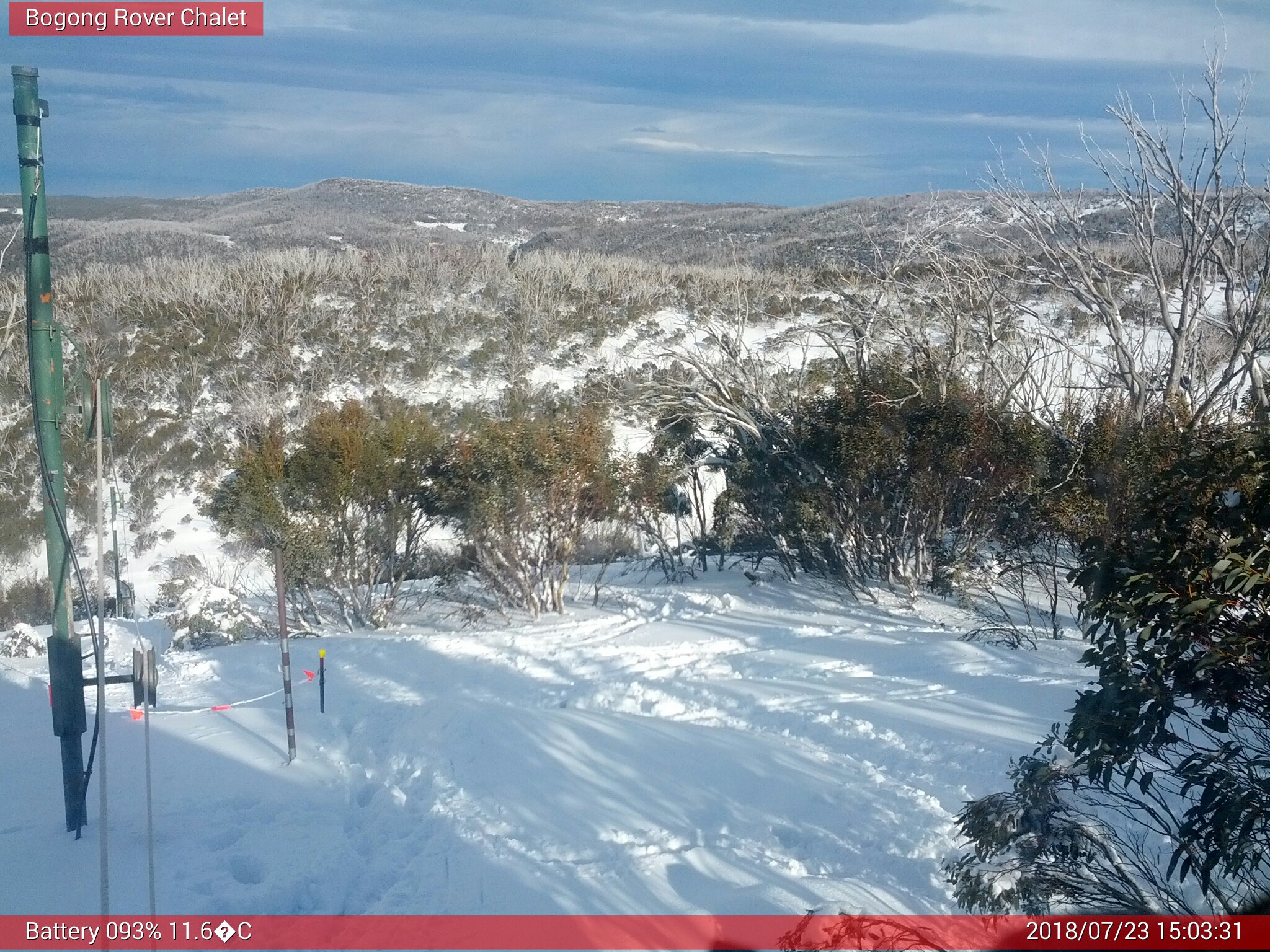 Bogong Web Cam 3:03pm Monday 23rd of July 2018