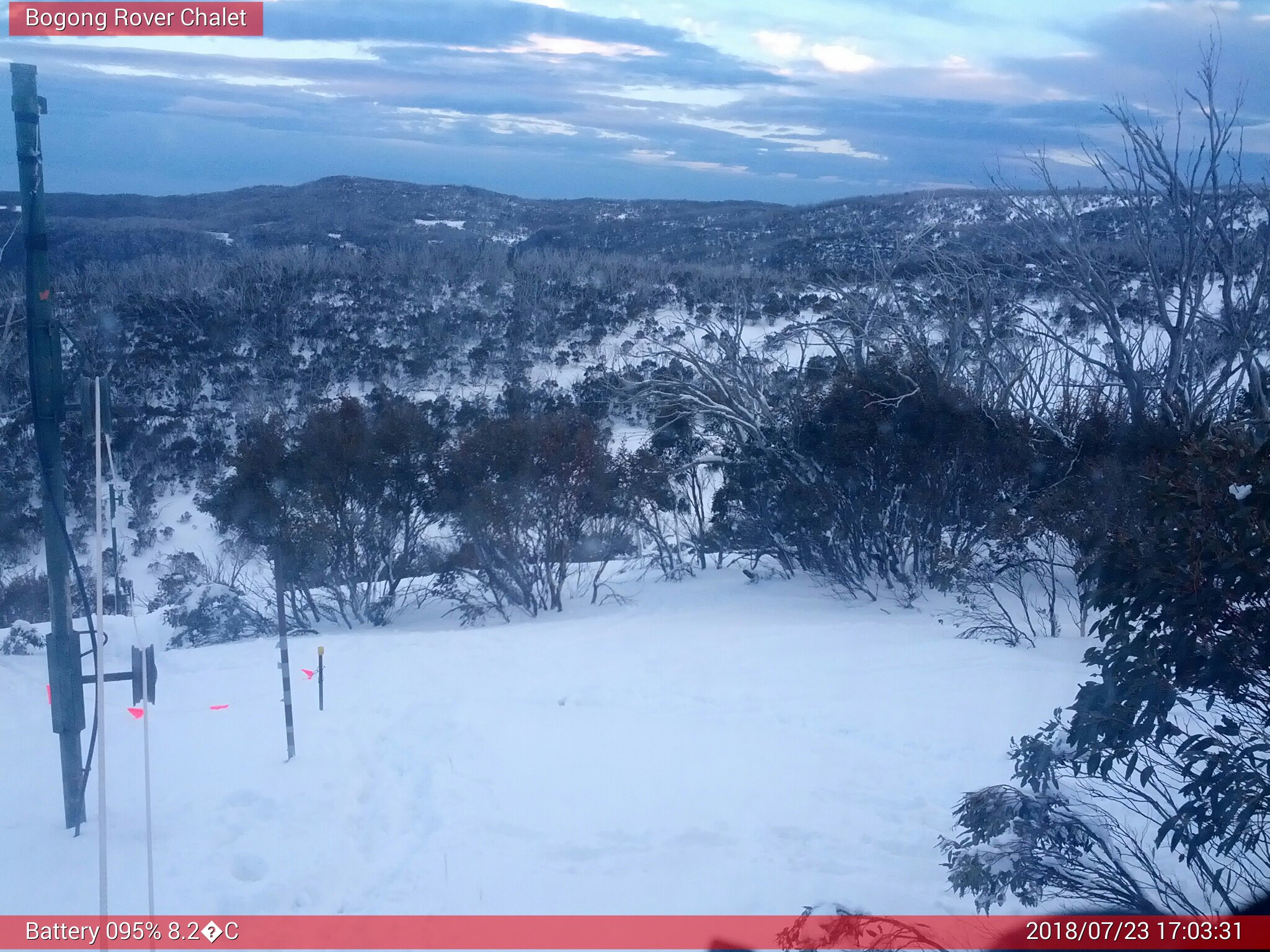 Bogong Web Cam 5:03pm Monday 23rd of July 2018