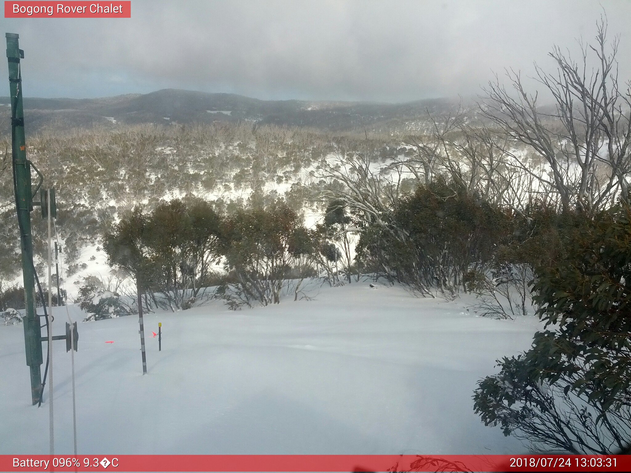 Bogong Web Cam 1:03pm Tuesday 24th of July 2018