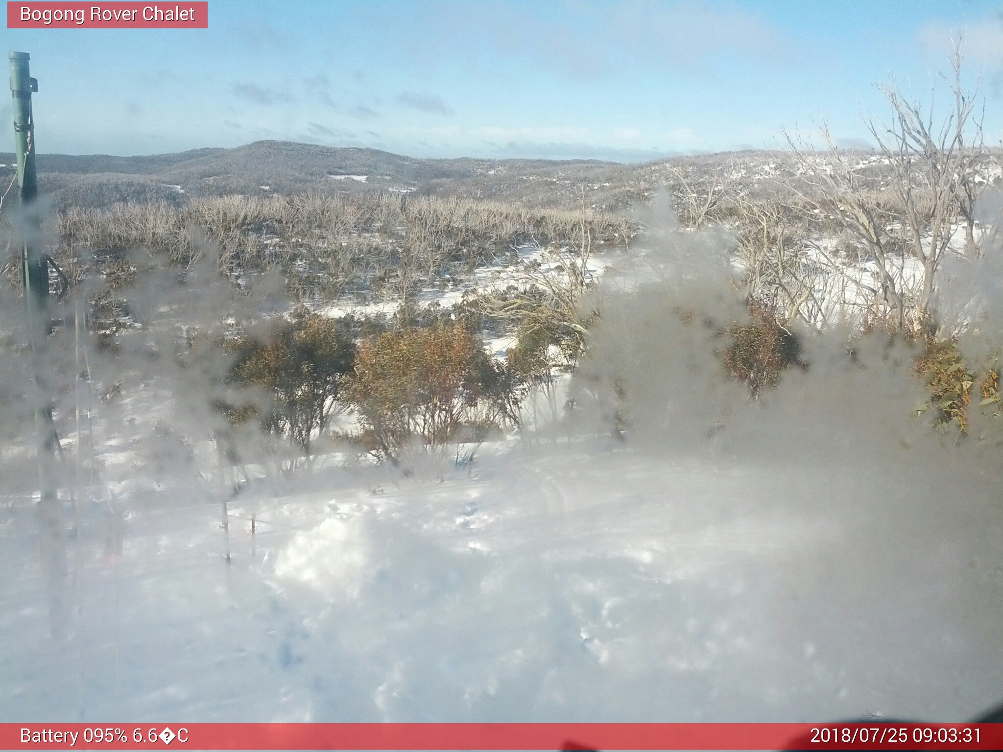 Bogong Web Cam 9:03am Wednesday 25th of July 2018