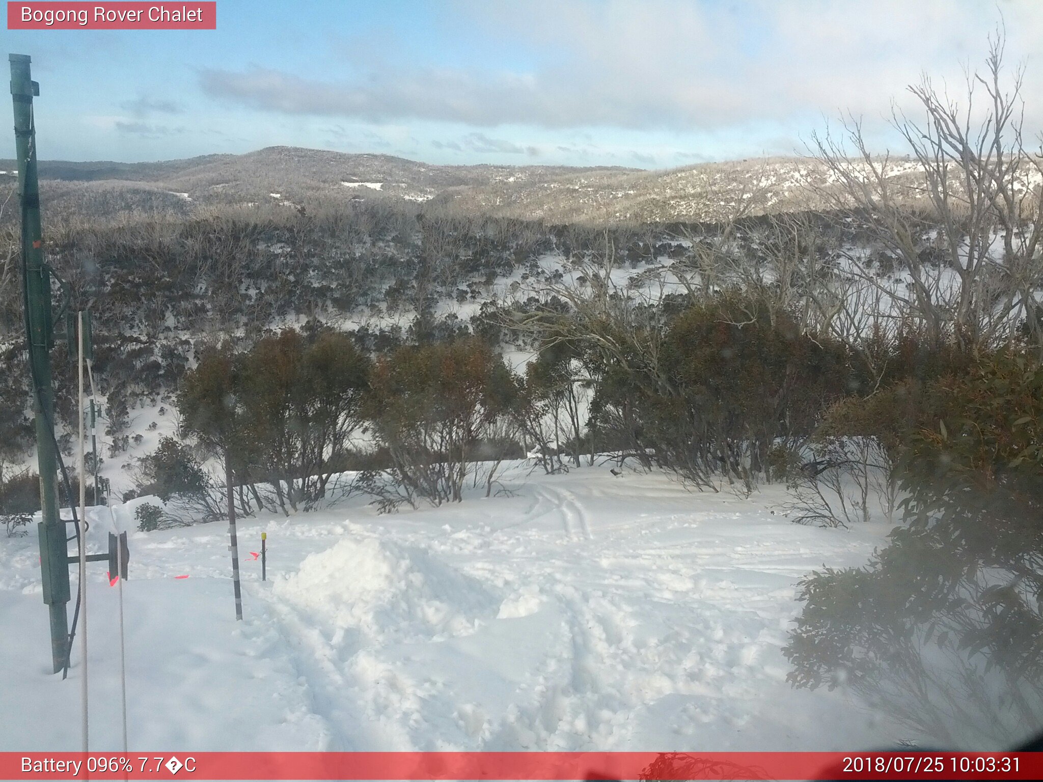 Bogong Web Cam 10:03am Wednesday 25th of July 2018