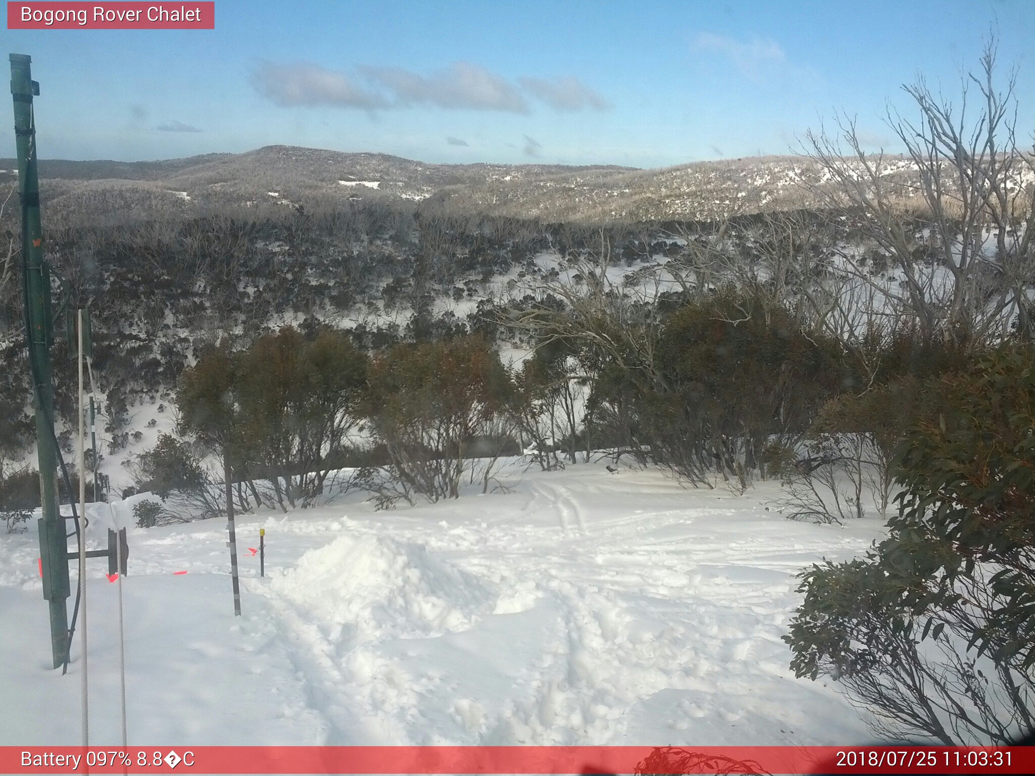 Bogong Web Cam 11:03am Wednesday 25th of July 2018