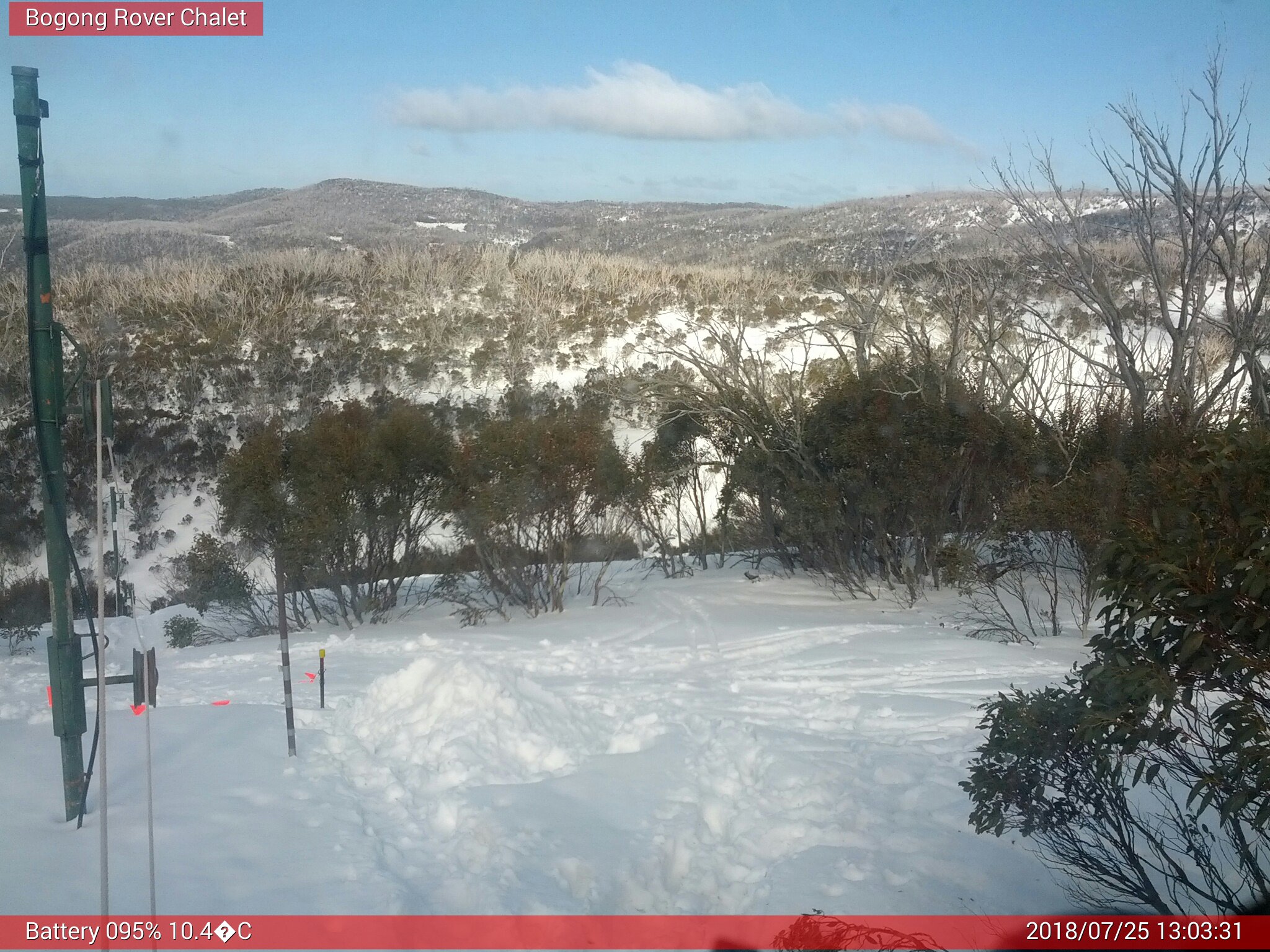 Bogong Web Cam 1:03pm Wednesday 25th of July 2018