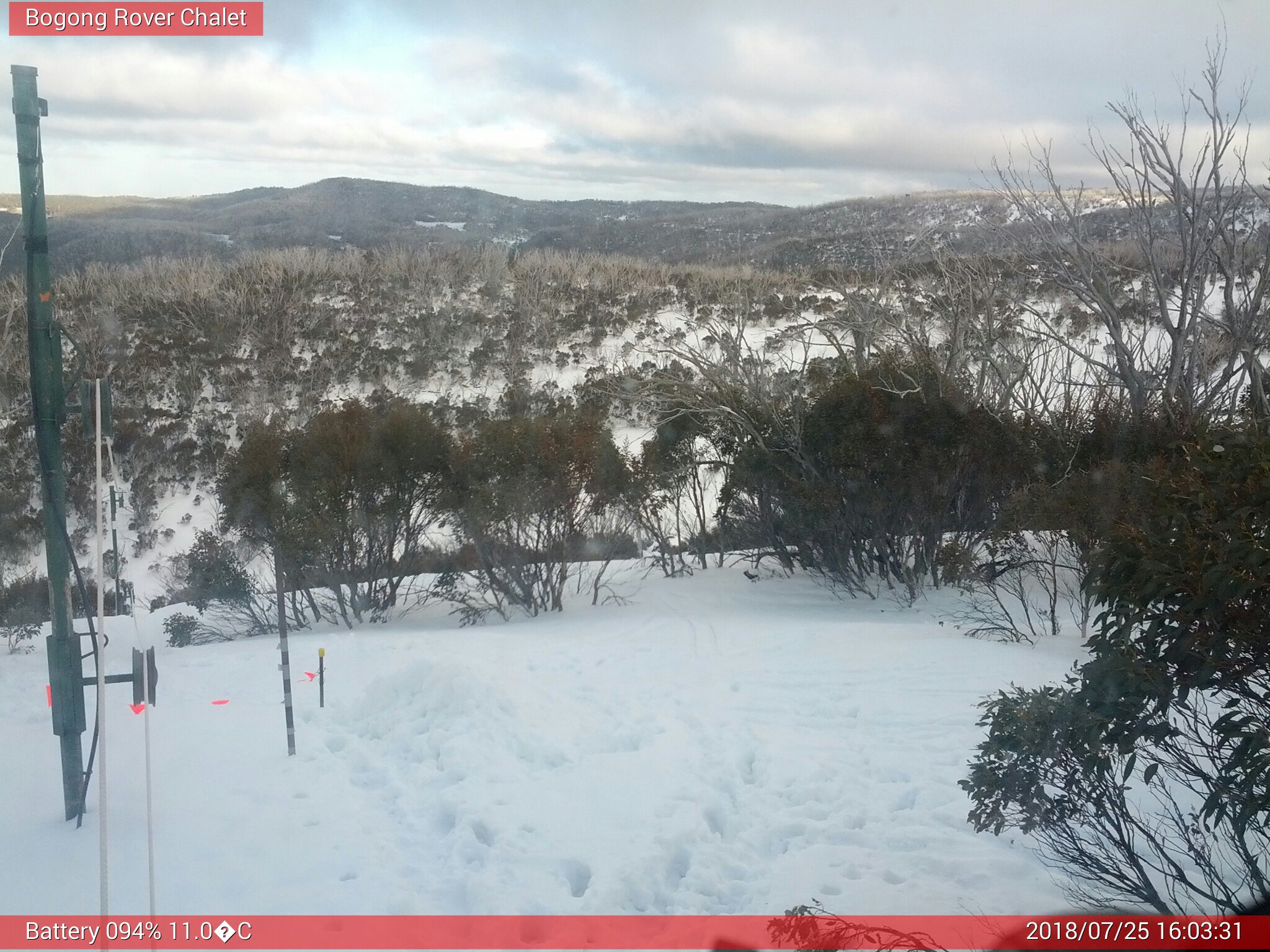 Bogong Web Cam 4:03pm Wednesday 25th of July 2018