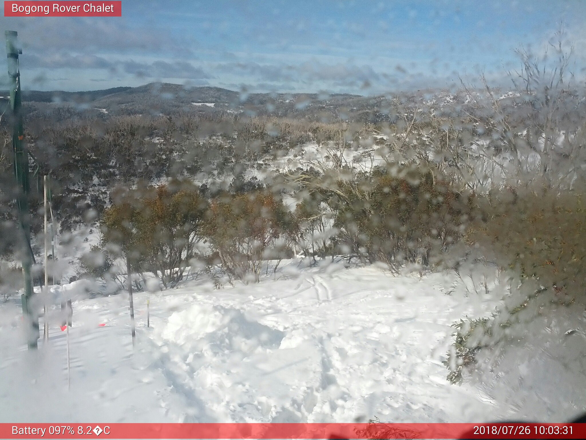 Bogong Web Cam 10:03am Thursday 26th of July 2018