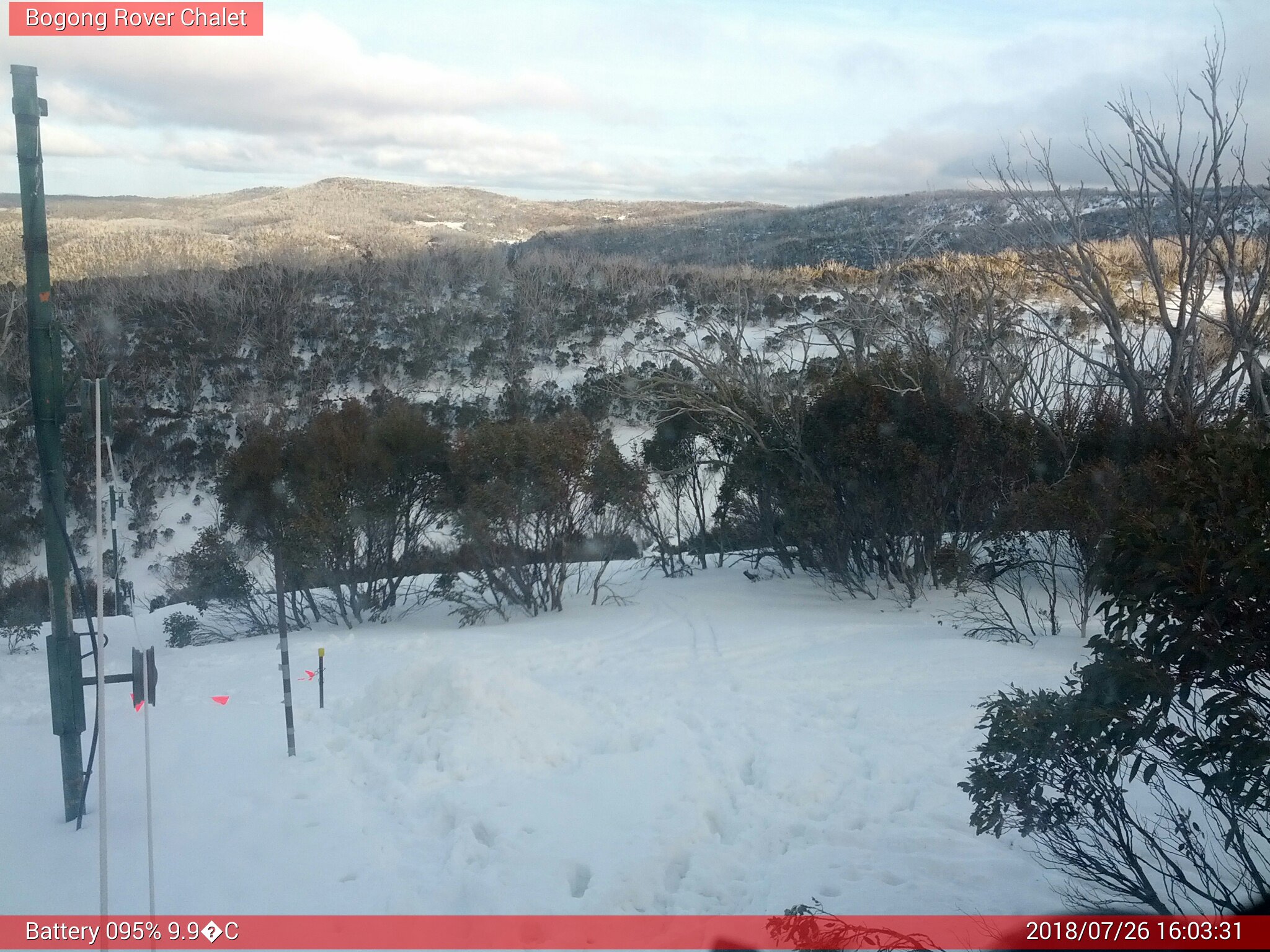 Bogong Web Cam 4:03pm Thursday 26th of July 2018