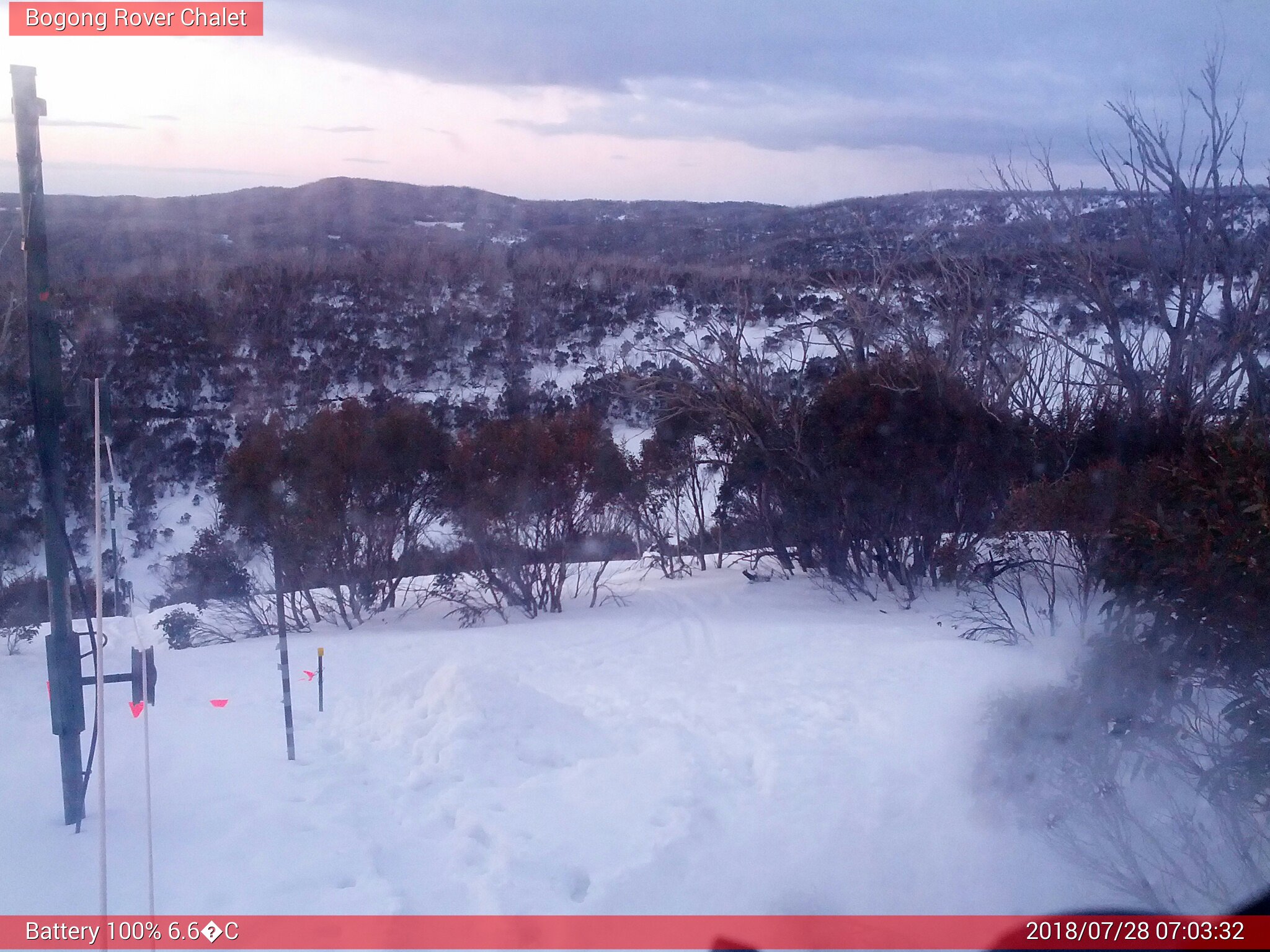 Bogong Web Cam 7:03am Saturday 28th of July 2018