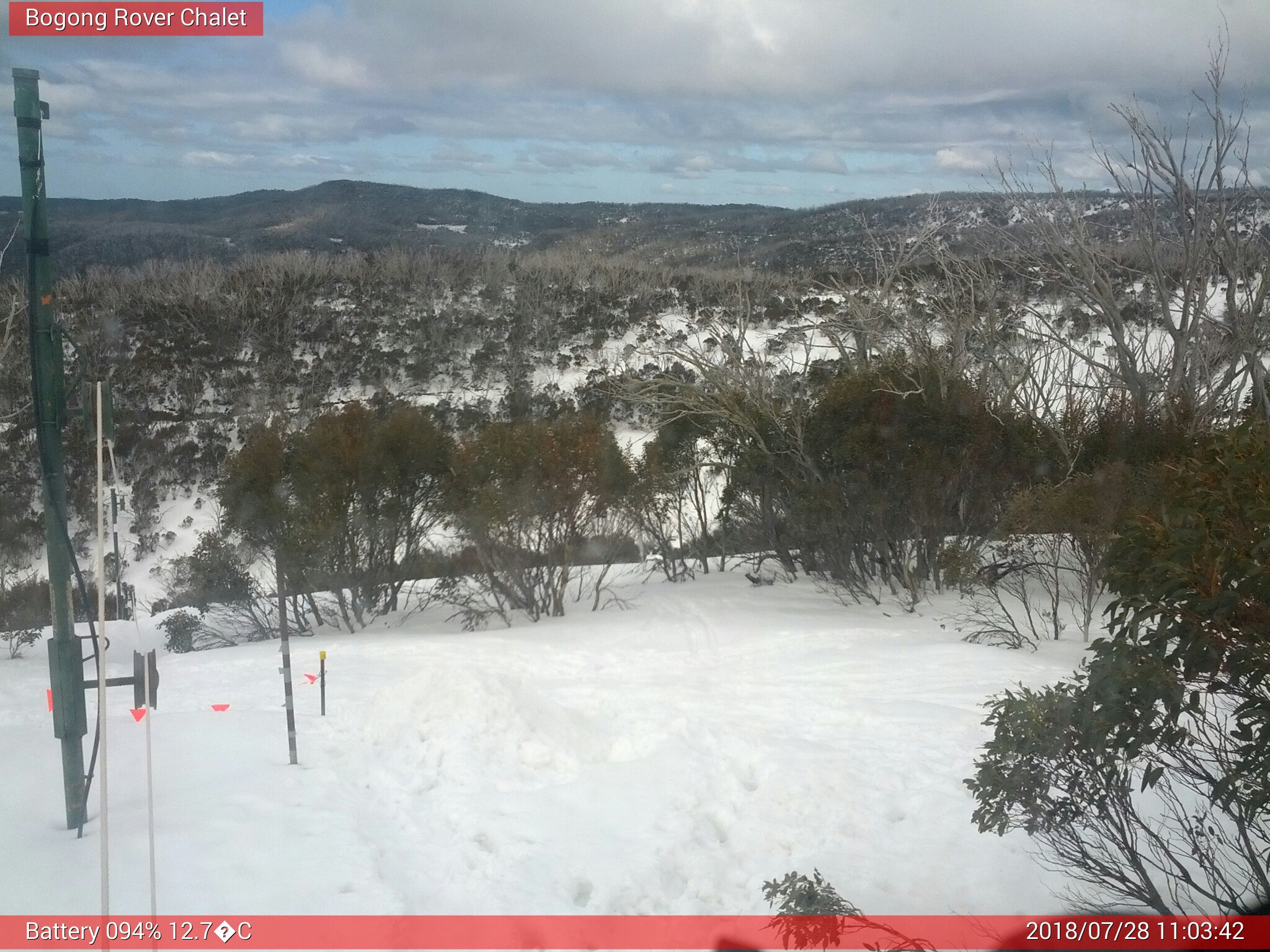 Bogong Web Cam 11:03am Saturday 28th of July 2018