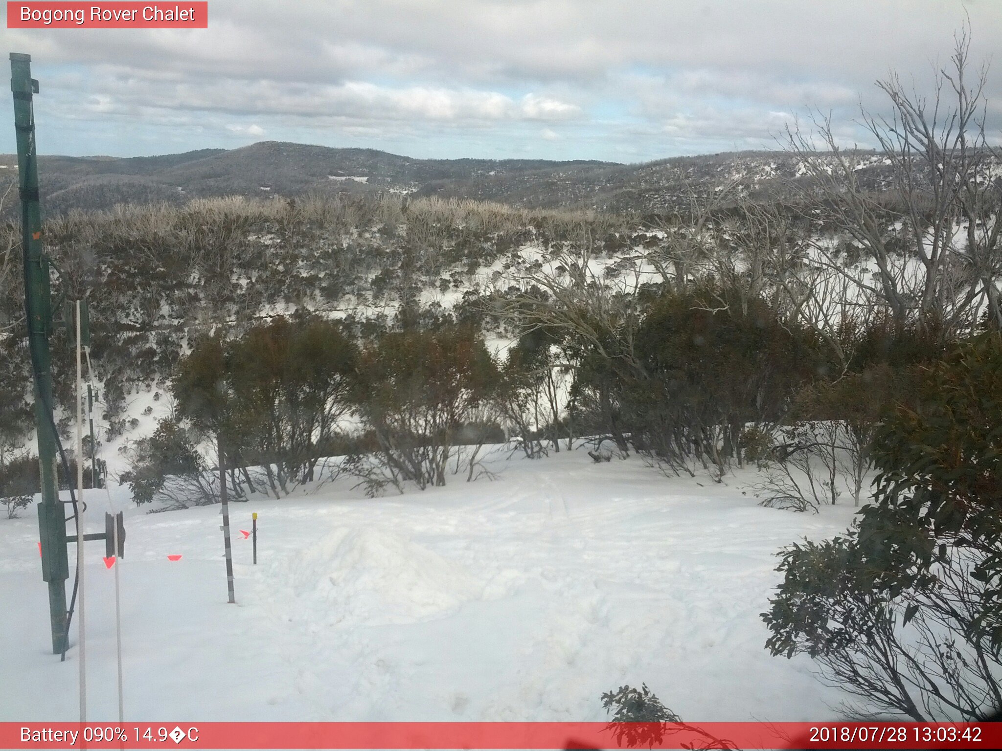 Bogong Web Cam 1:03pm Saturday 28th of July 2018