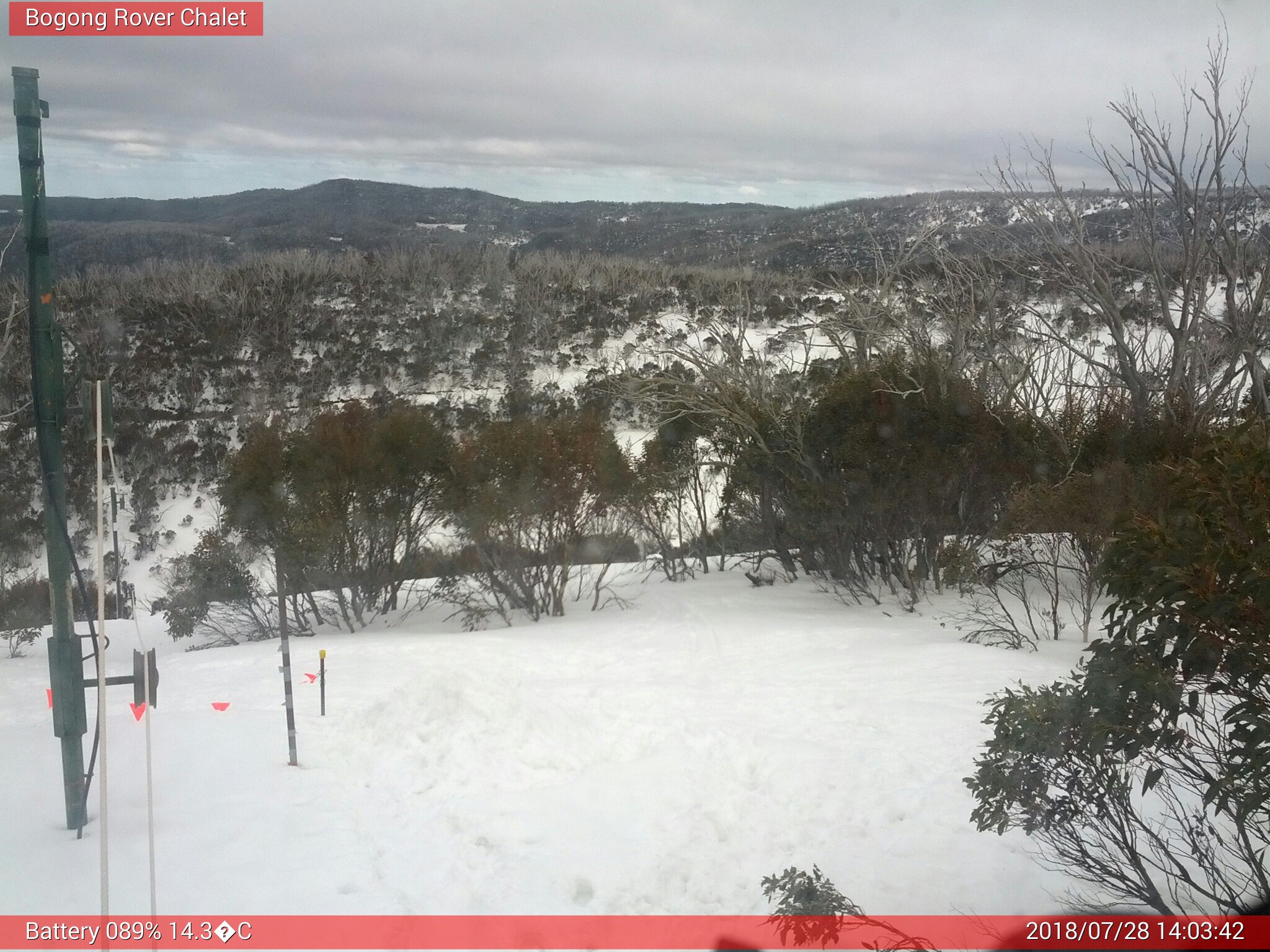 Bogong Web Cam 2:03pm Saturday 28th of July 2018