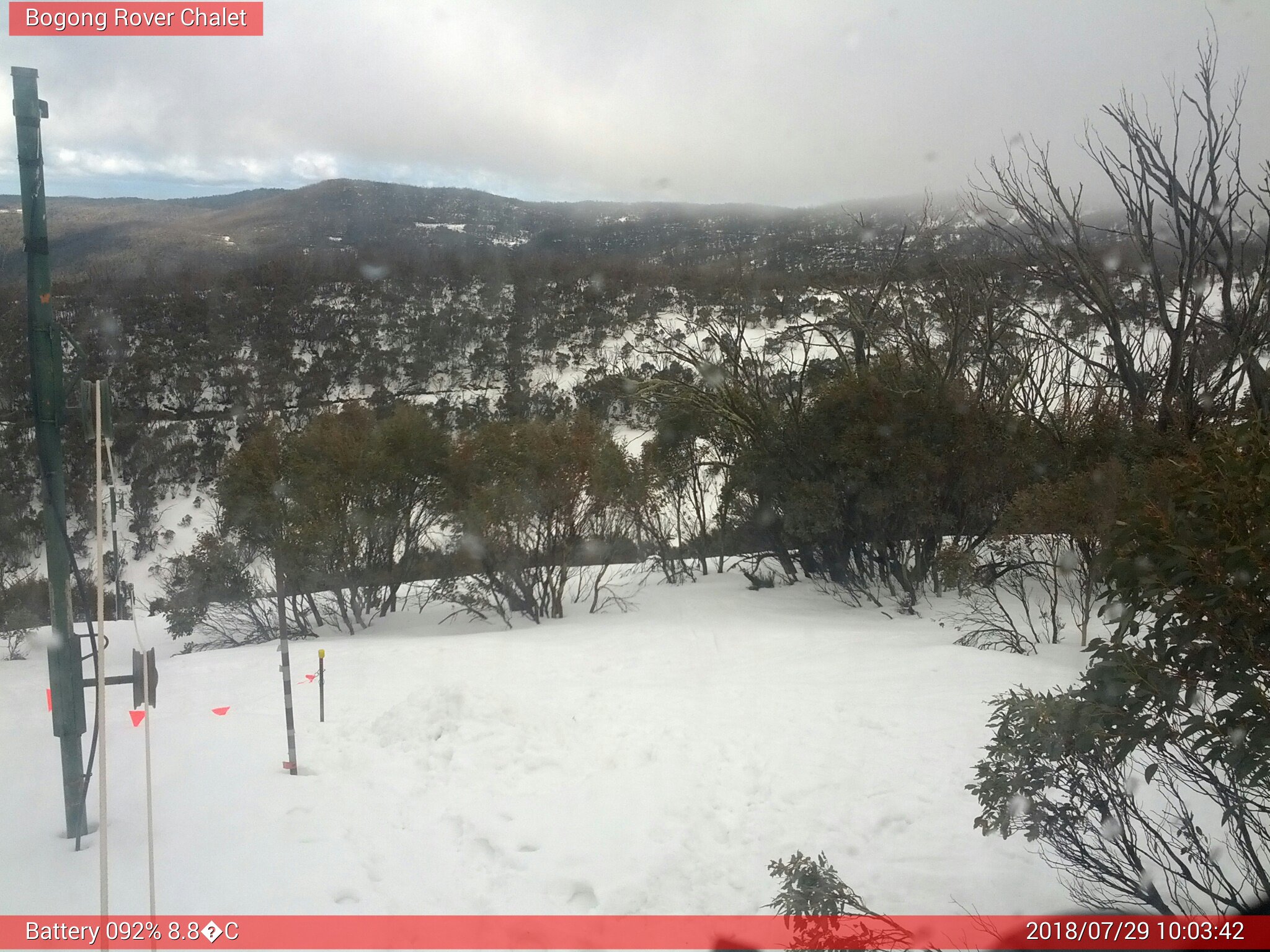 Bogong Web Cam 10:03am Sunday 29th of July 2018