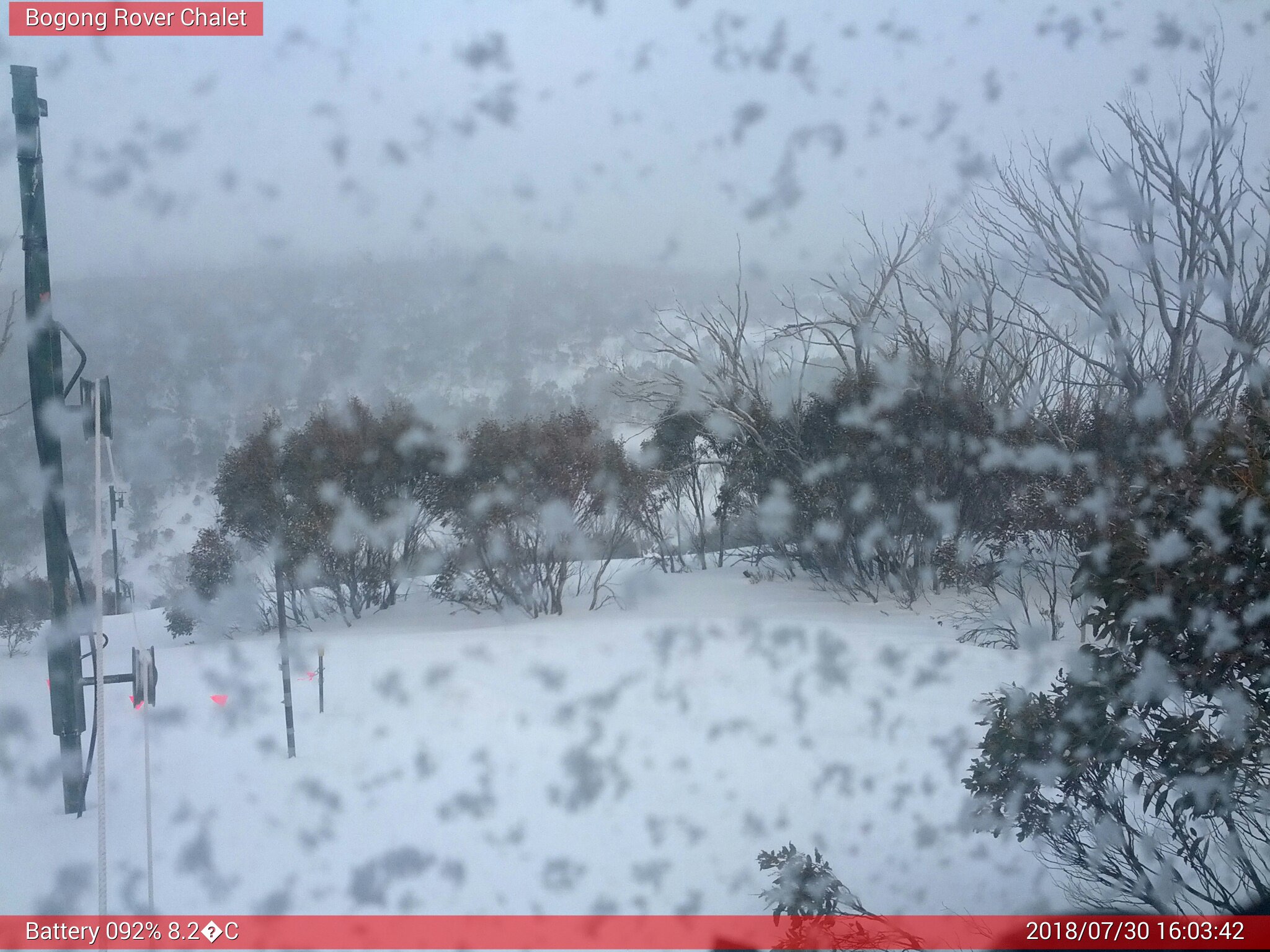 Bogong Web Cam 4:03pm Monday 30th of July 2018