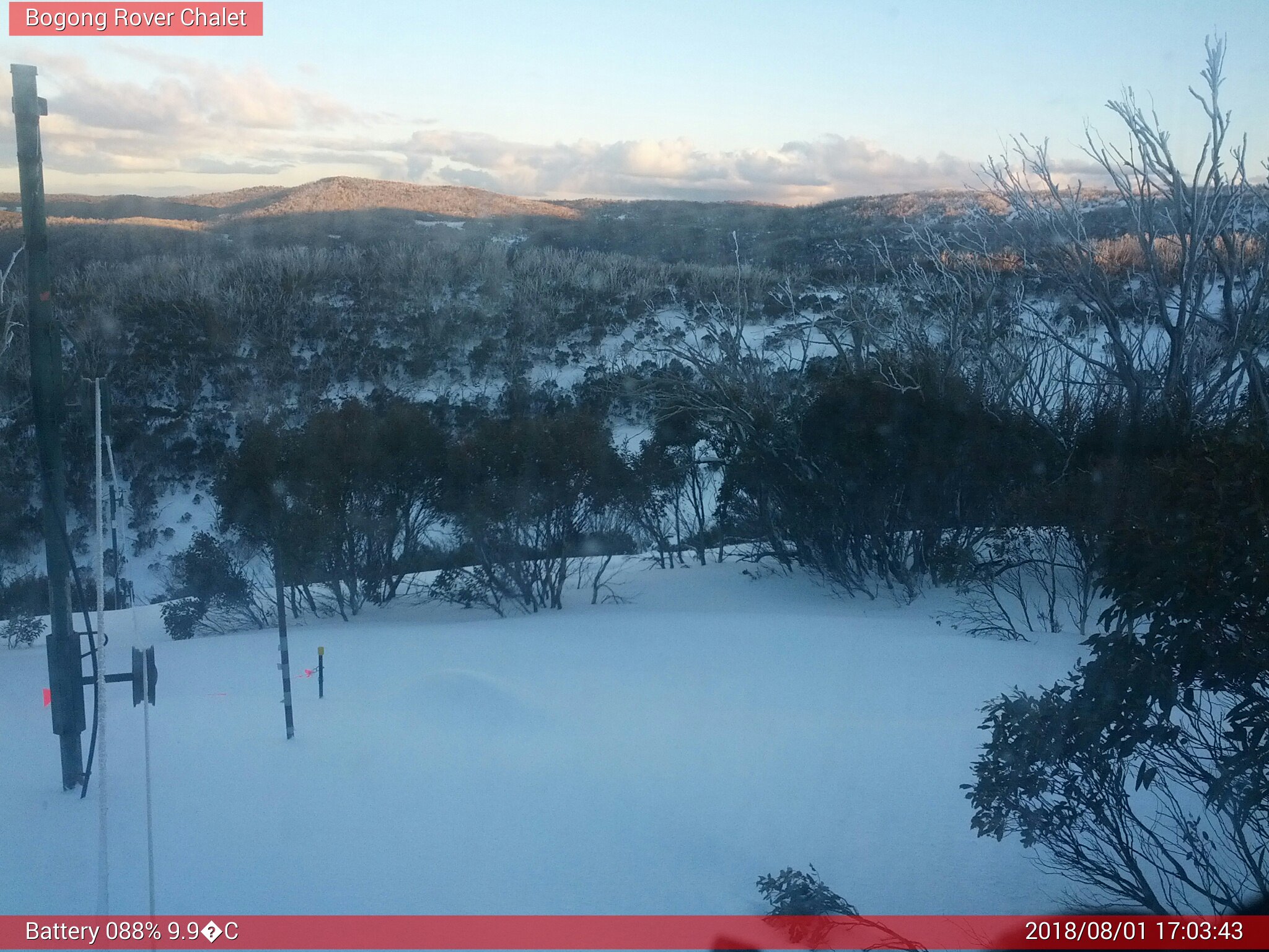 Bogong Web Cam 5:03pm Wednesday 1st of August 2018