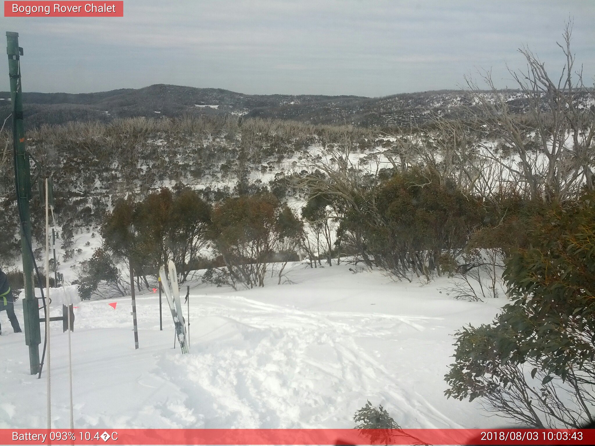 Bogong Web Cam 10:03am Friday 3rd of August 2018