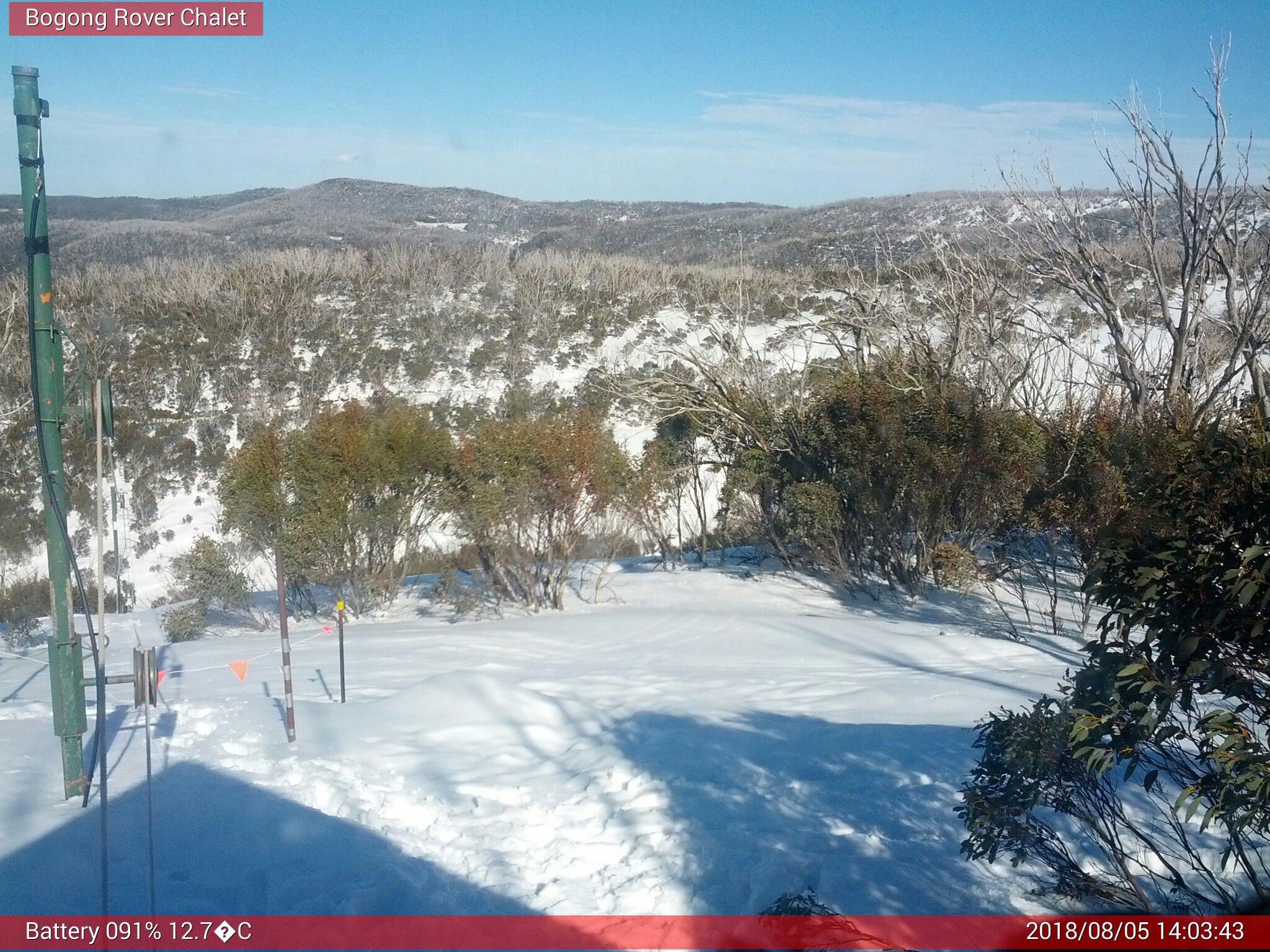 Bogong Web Cam 2:03pm Sunday 5th of August 2018