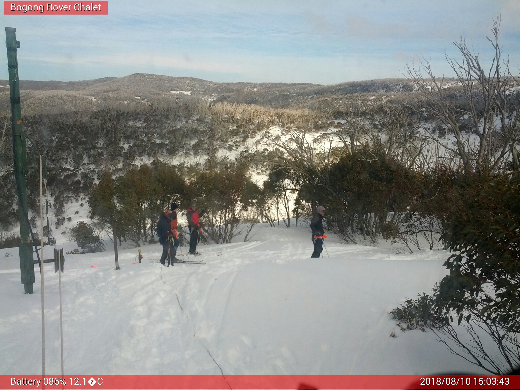 Bogong Web Cam 3:03pm Friday 10th of August 2018