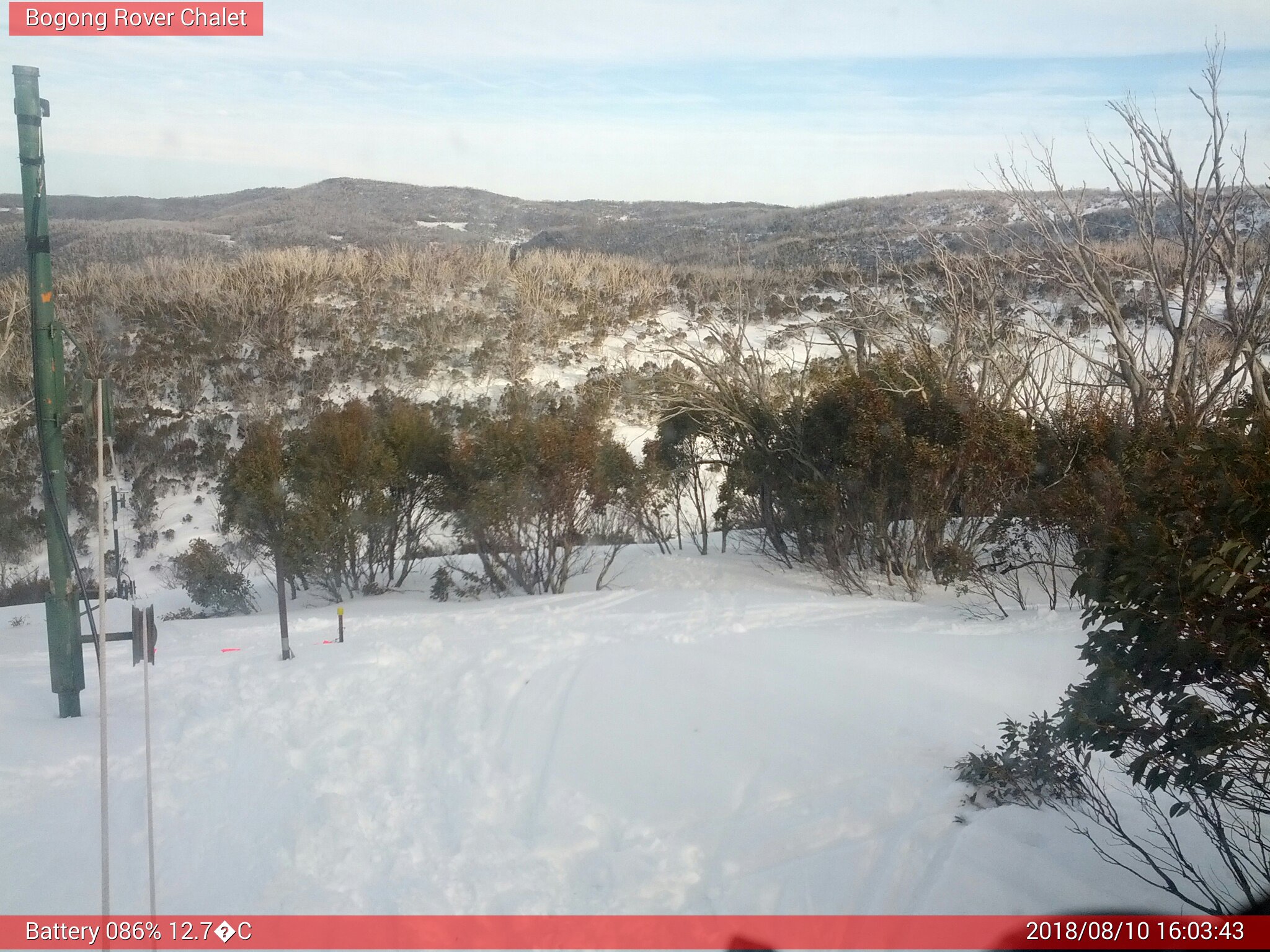 Bogong Web Cam 4:03pm Friday 10th of August 2018