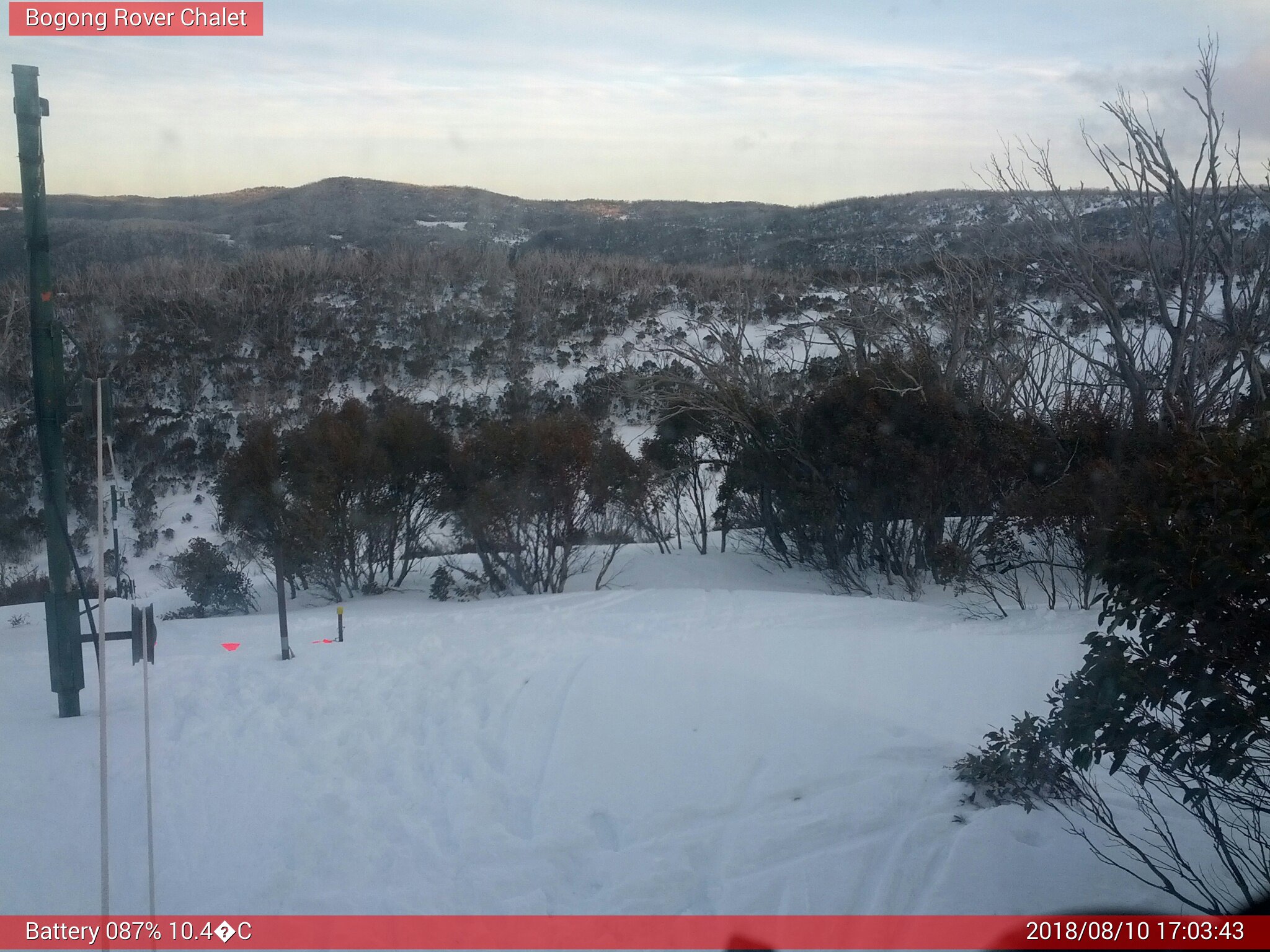 Bogong Web Cam 5:03pm Friday 10th of August 2018