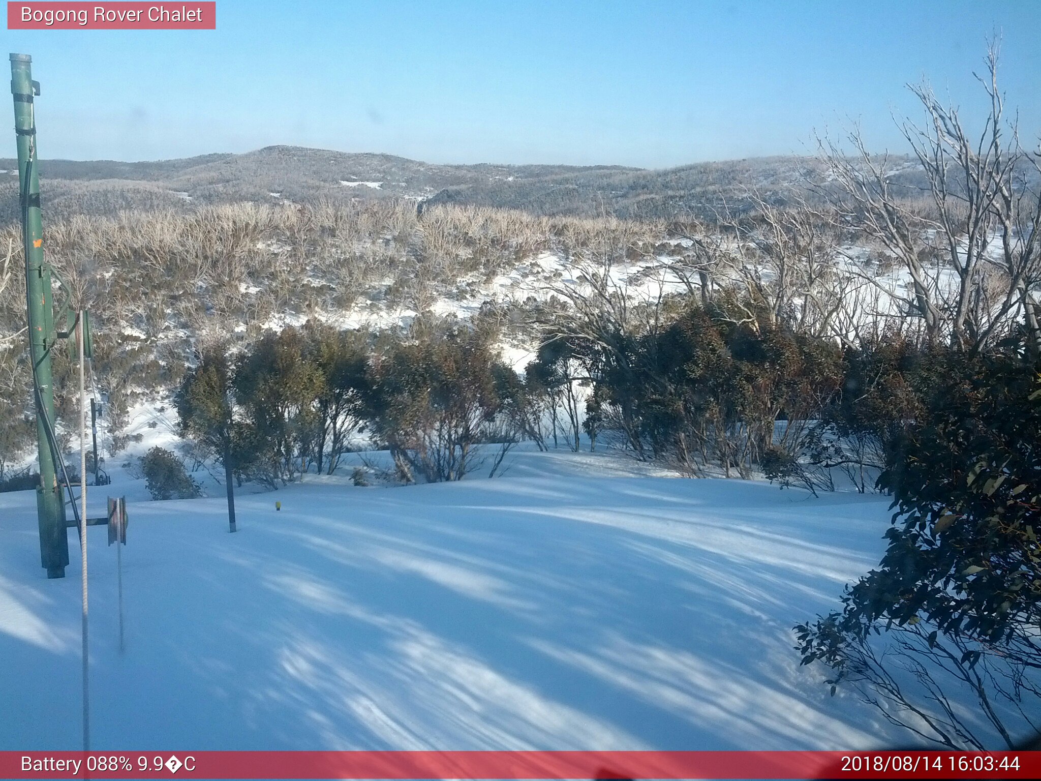 Bogong Web Cam 4:03pm Tuesday 14th of August 2018