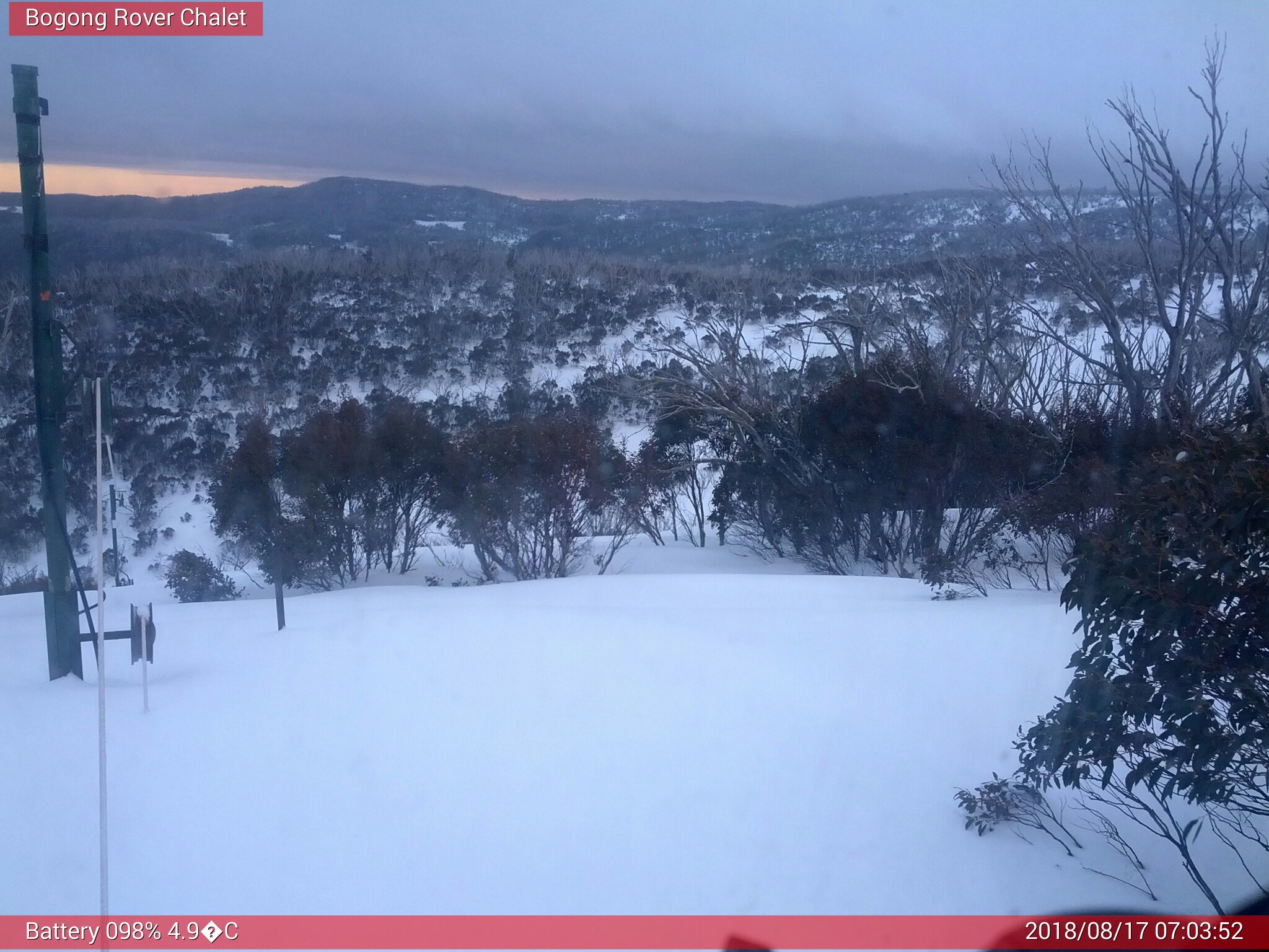 Bogong Web Cam 7:03am Friday 17th of August 2018