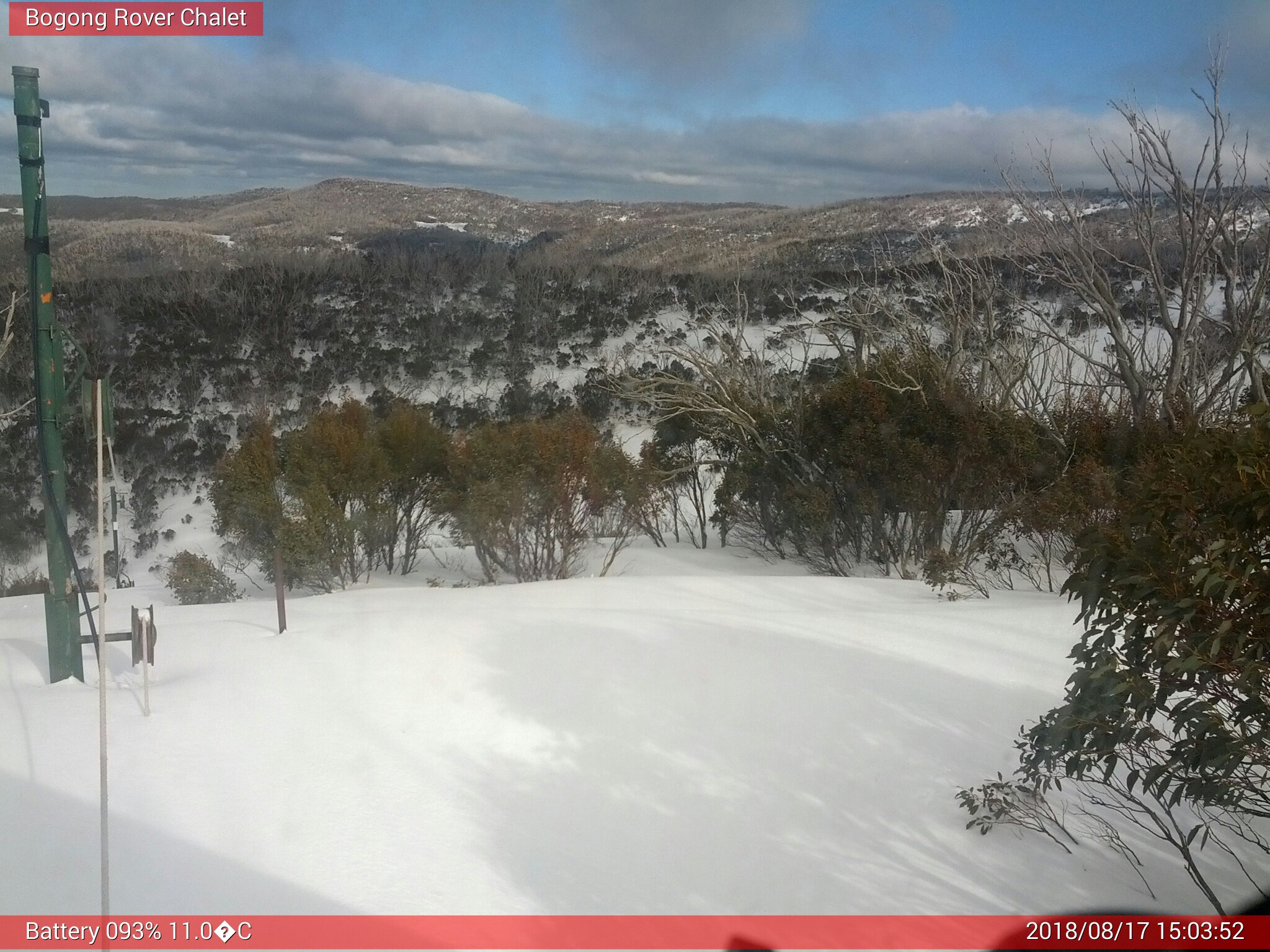 Bogong Web Cam 3:03pm Friday 17th of August 2018