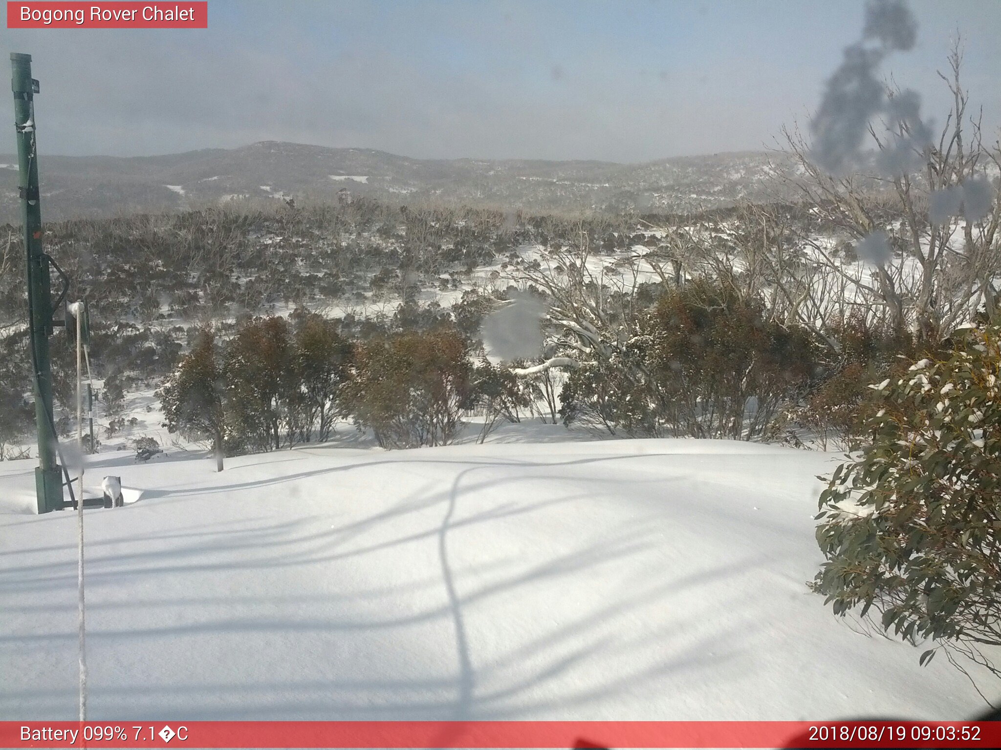 Bogong Web Cam 9:03am Sunday 19th of August 2018