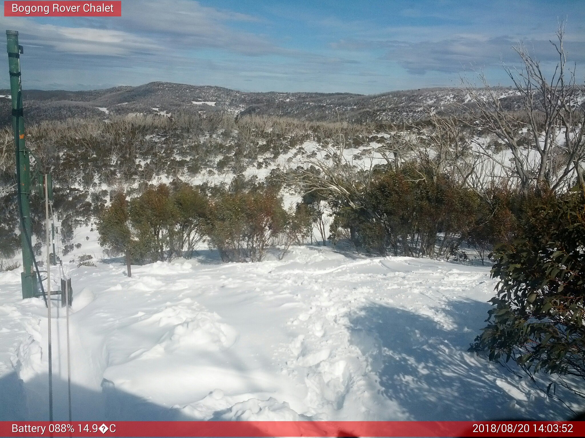 Bogong Web Cam 2:03pm Monday 20th of August 2018