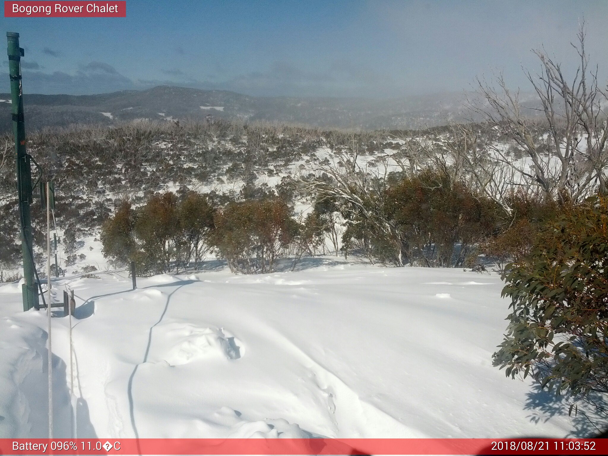 Bogong Web Cam 11:03am Tuesday 21st of August 2018