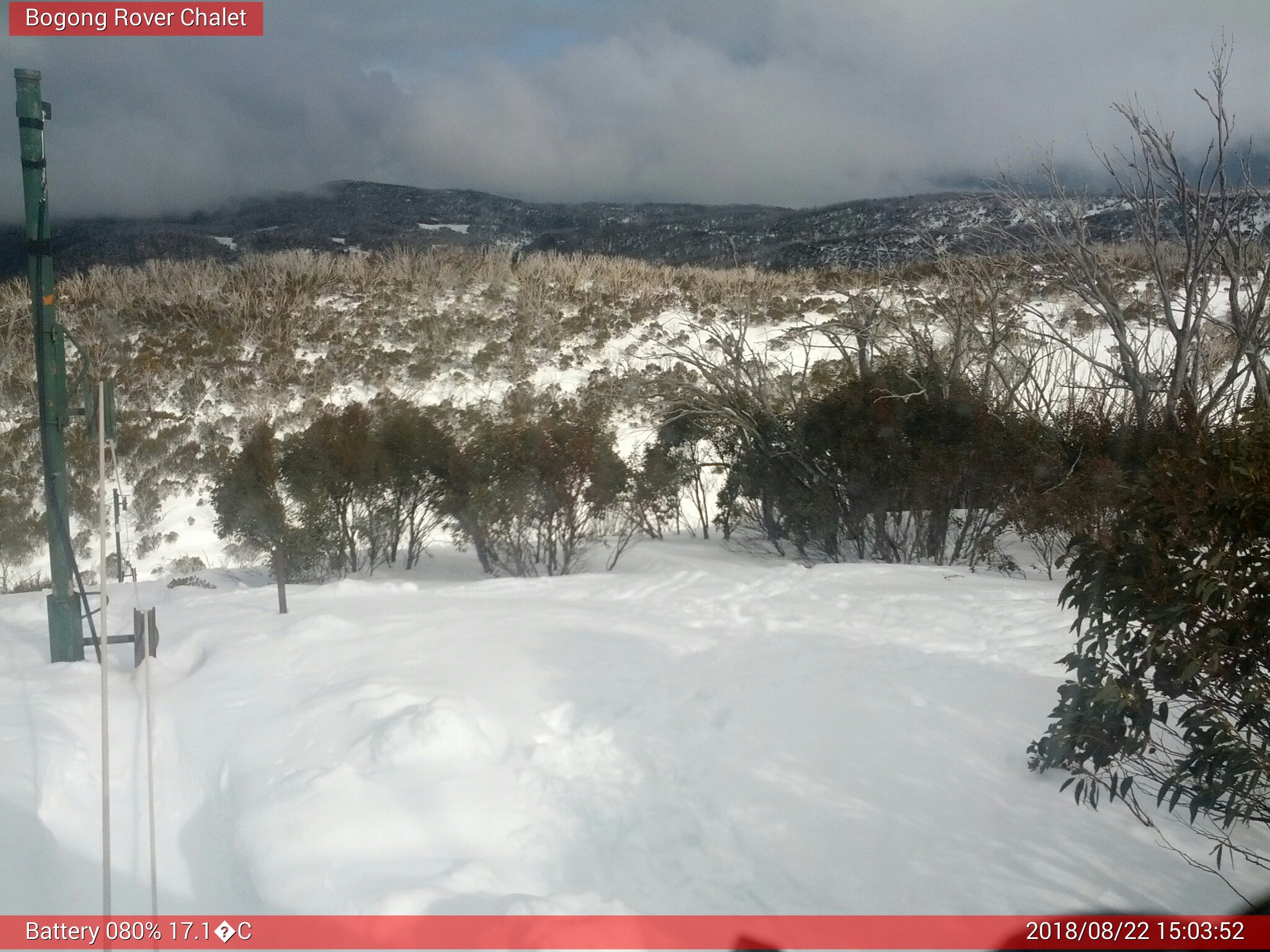 Bogong Web Cam 3:03pm Wednesday 22nd of August 2018