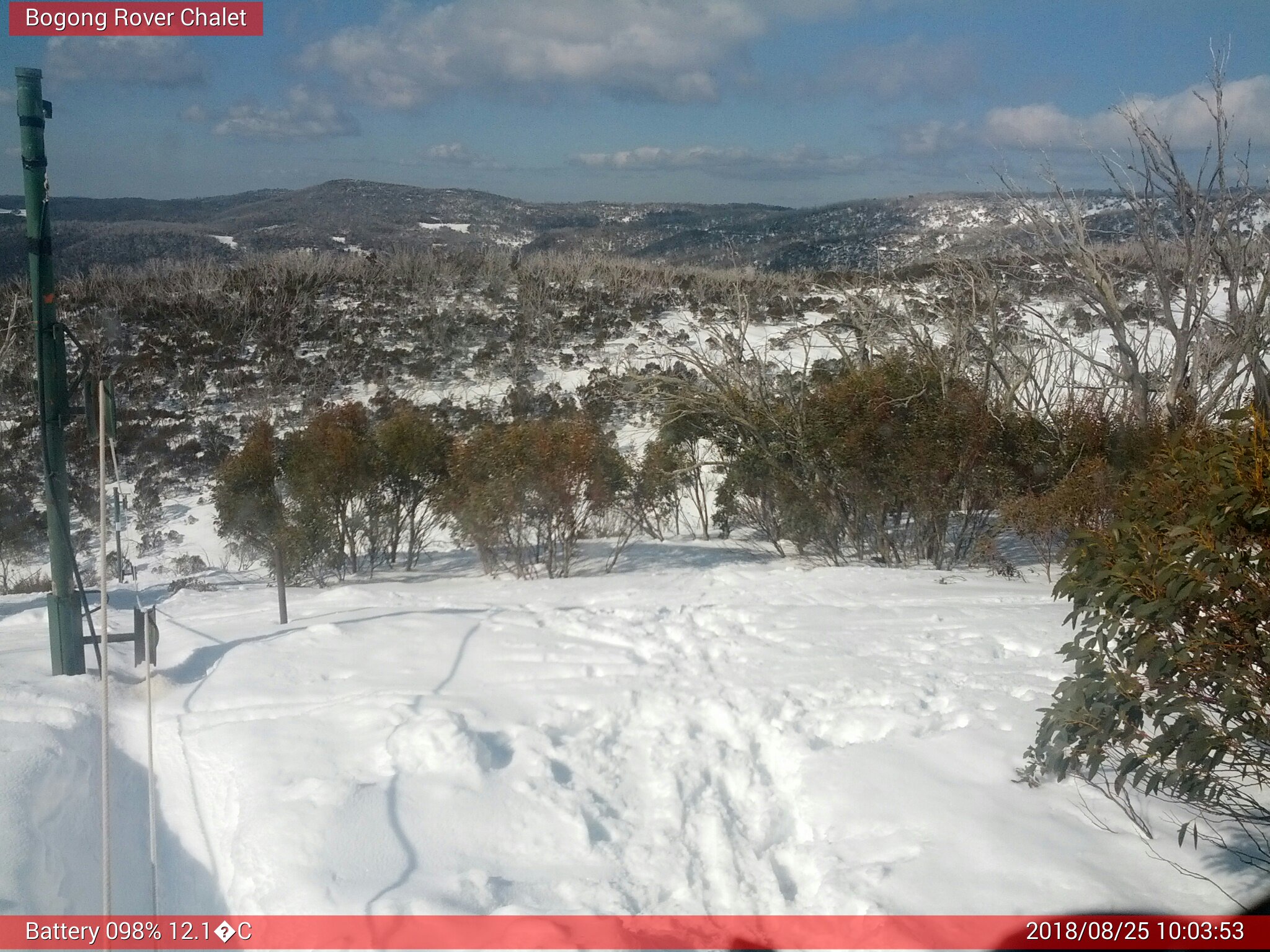 Bogong Web Cam 10:03am Saturday 25th of August 2018