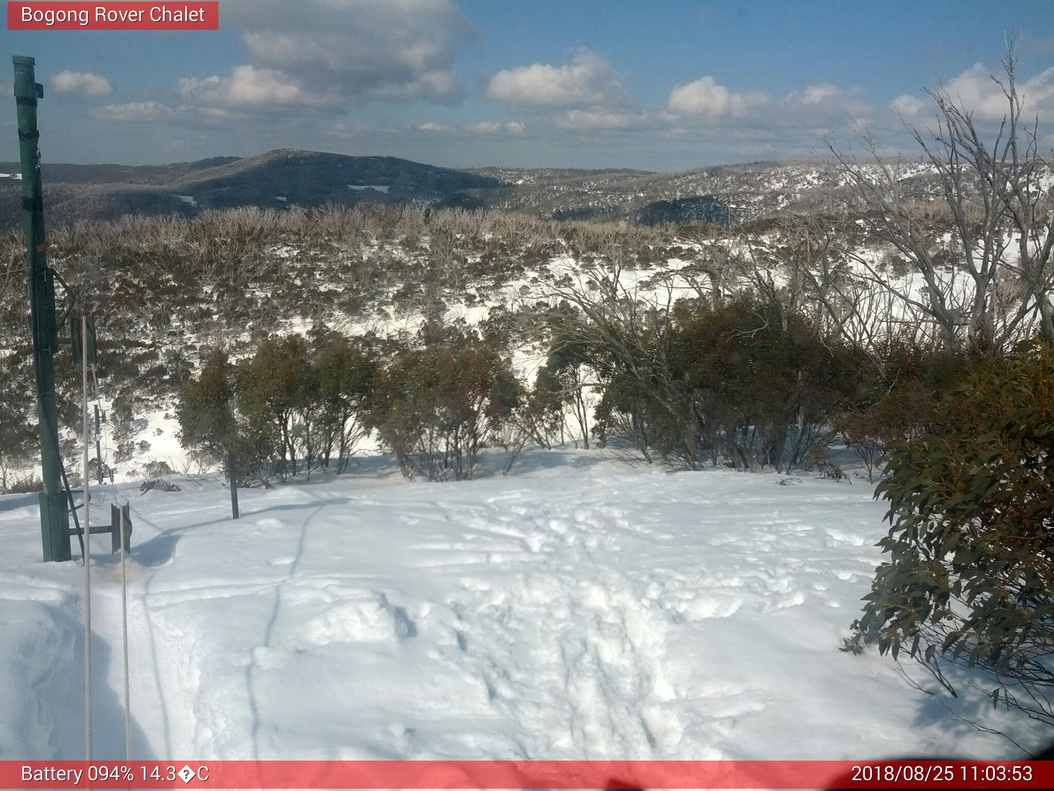 Bogong Web Cam 11:03am Saturday 25th of August 2018