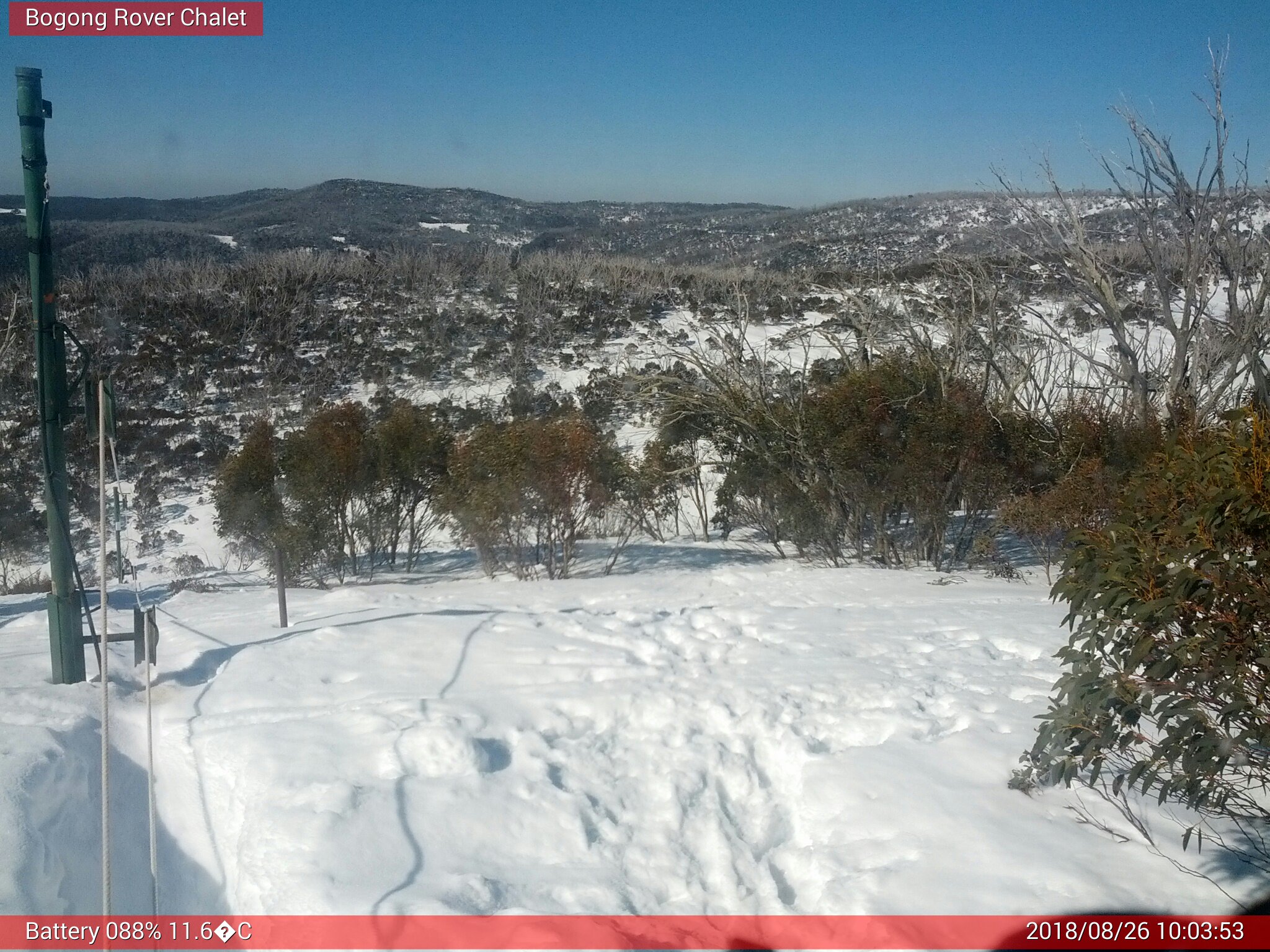 Bogong Web Cam 10:03am Sunday 26th of August 2018