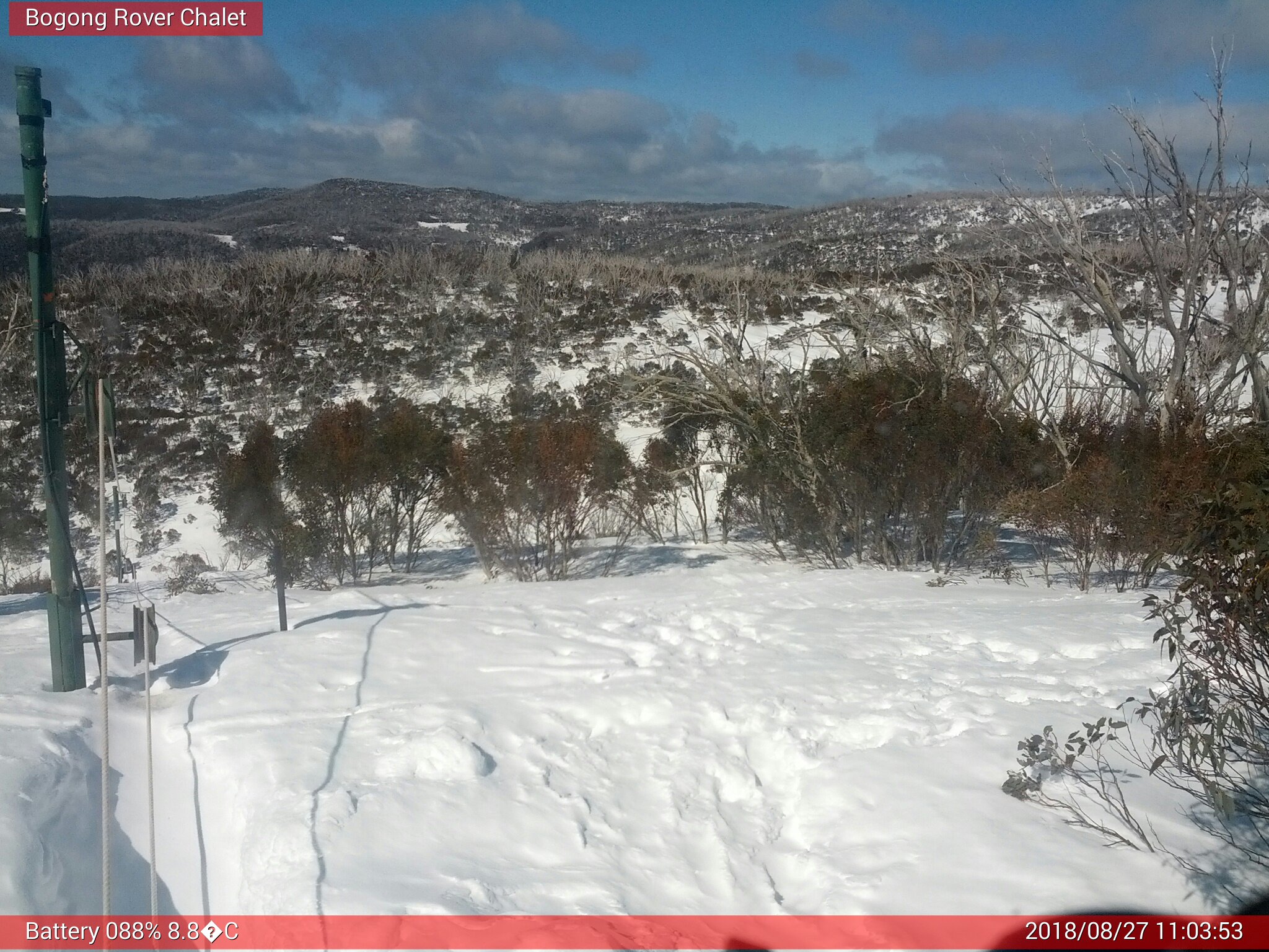 Bogong Web Cam 11:03am Monday 27th of August 2018