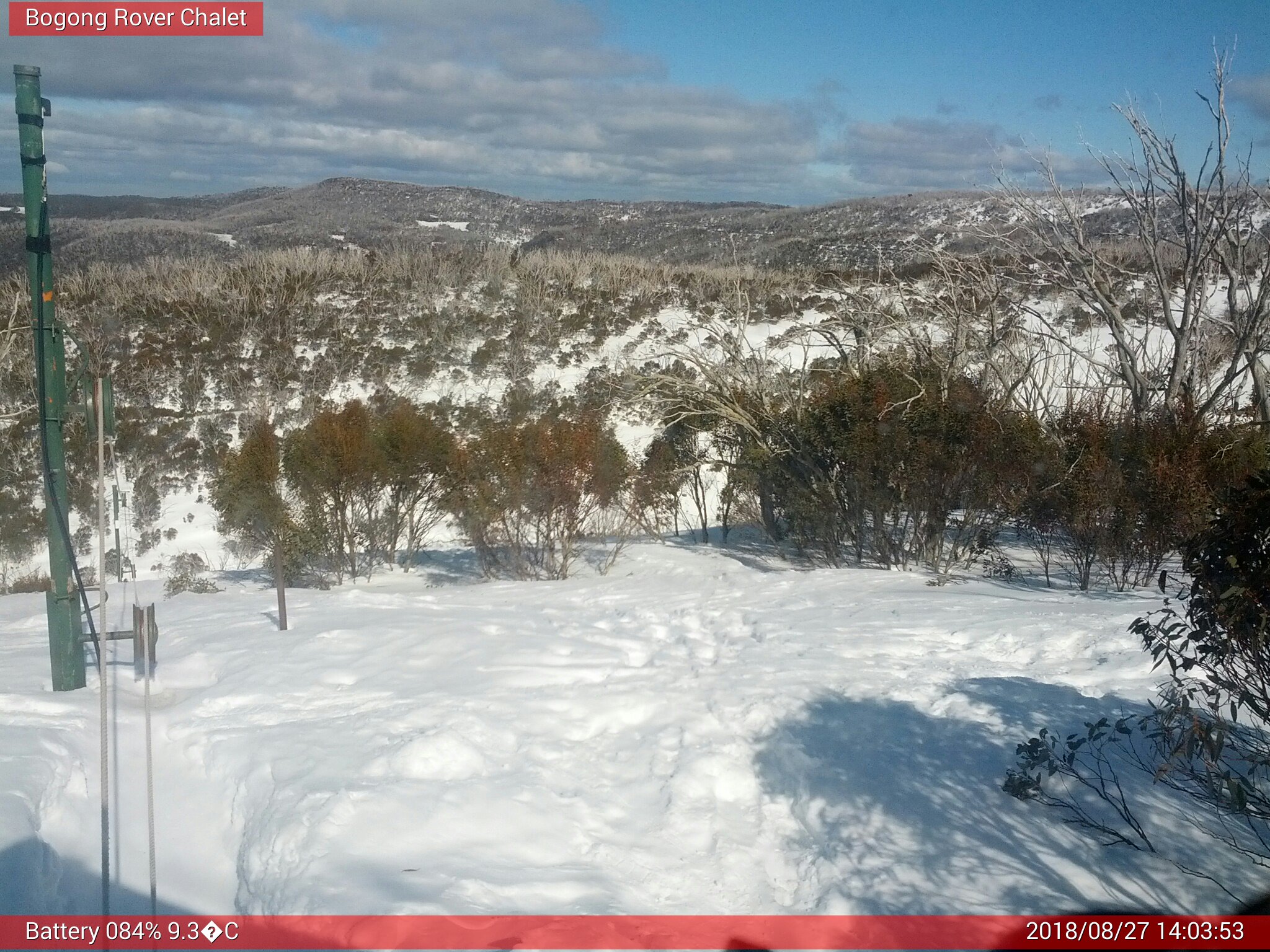 Bogong Web Cam 2:03pm Monday 27th of August 2018