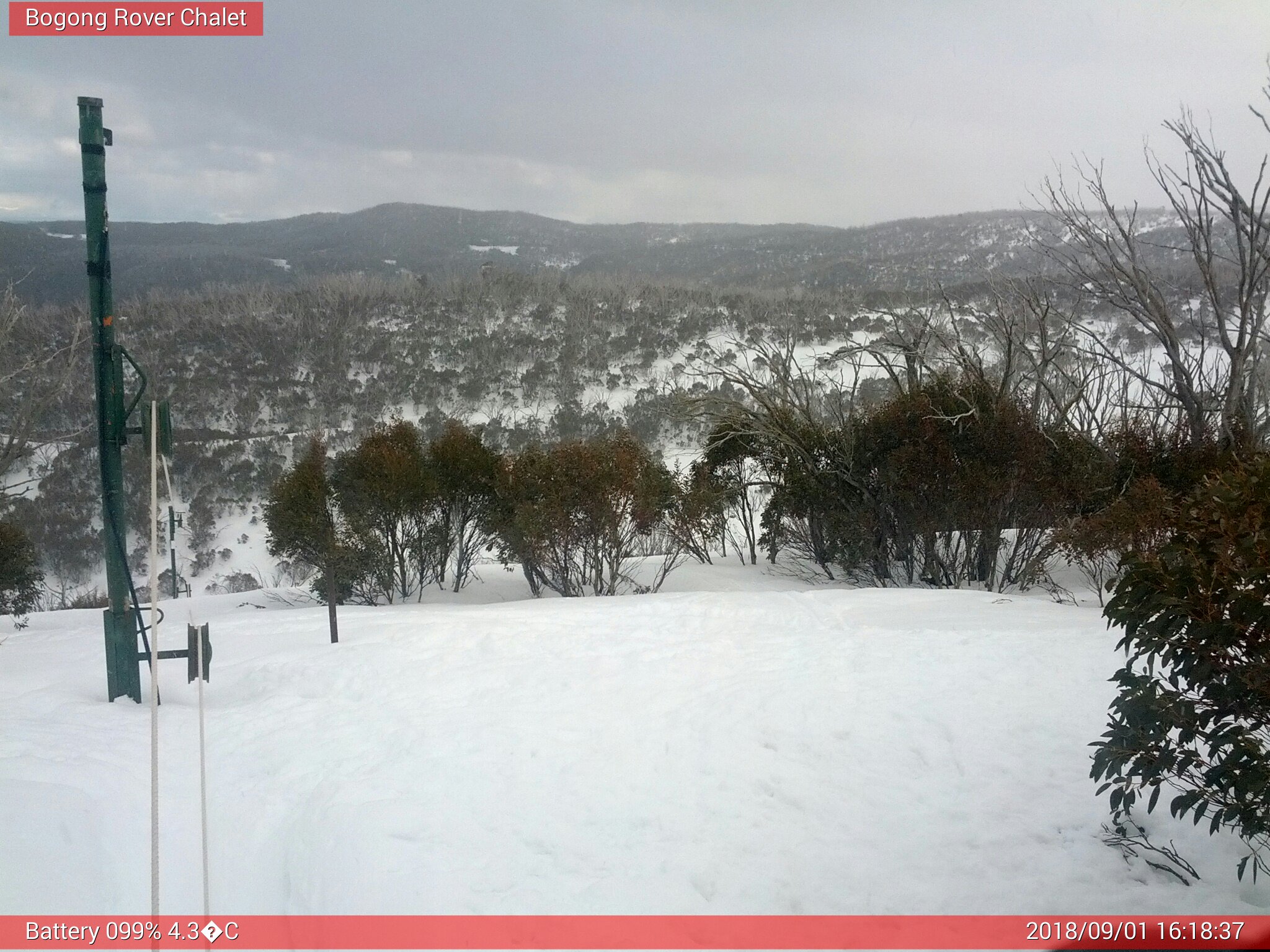 Bogong Web Cam 4:18pm Saturday 1st of September 2018