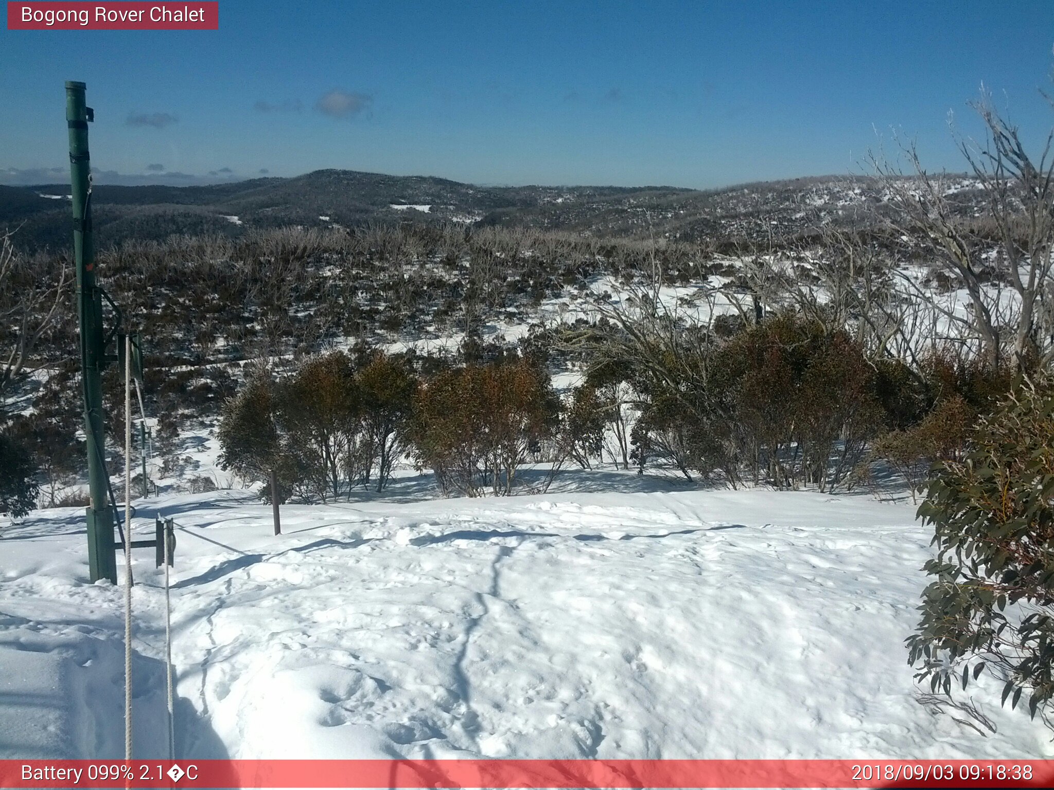 Bogong Web Cam 9:18am Monday 3rd of September 2018