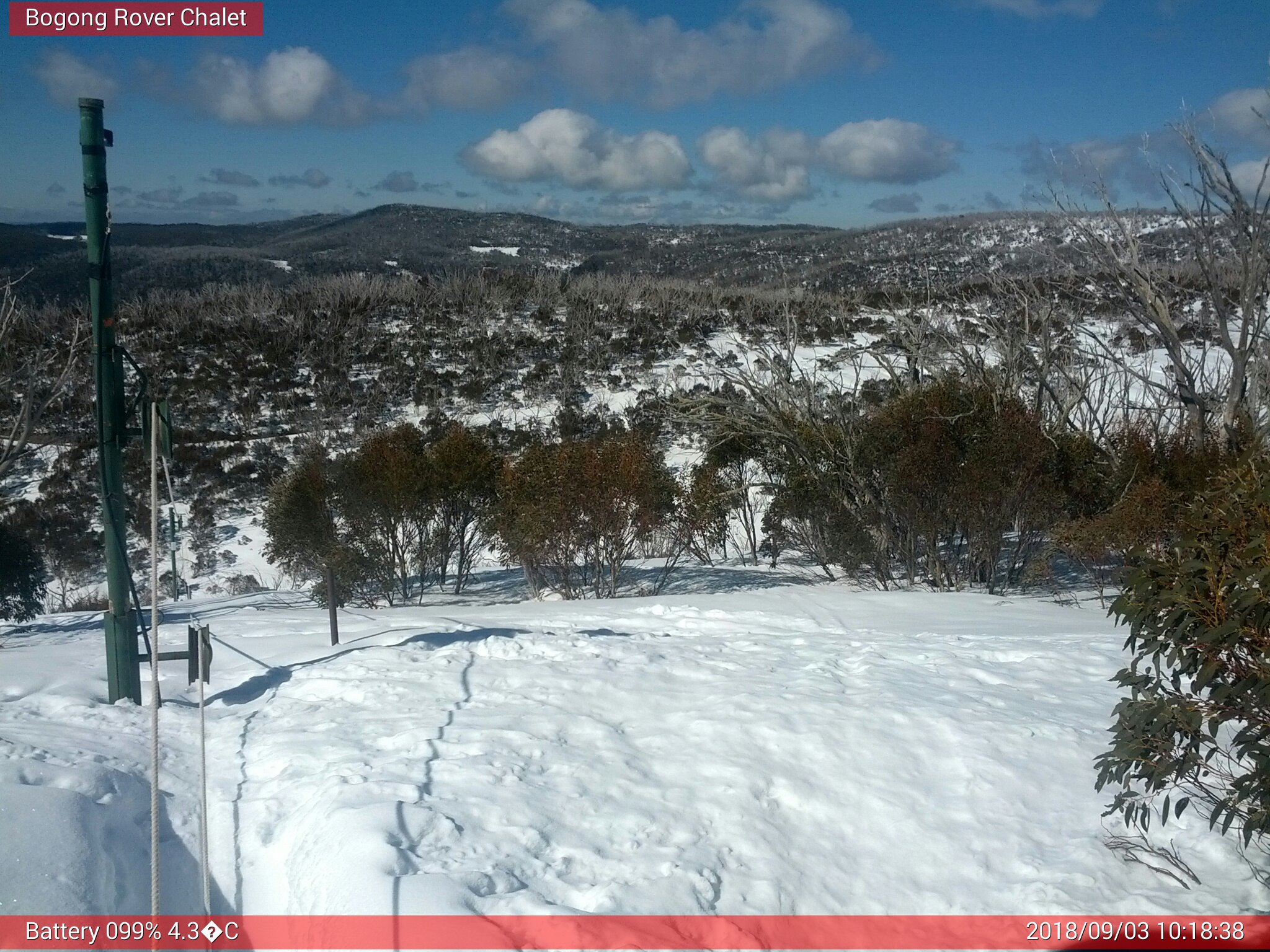 Bogong Web Cam 10:18am Monday 3rd of September 2018