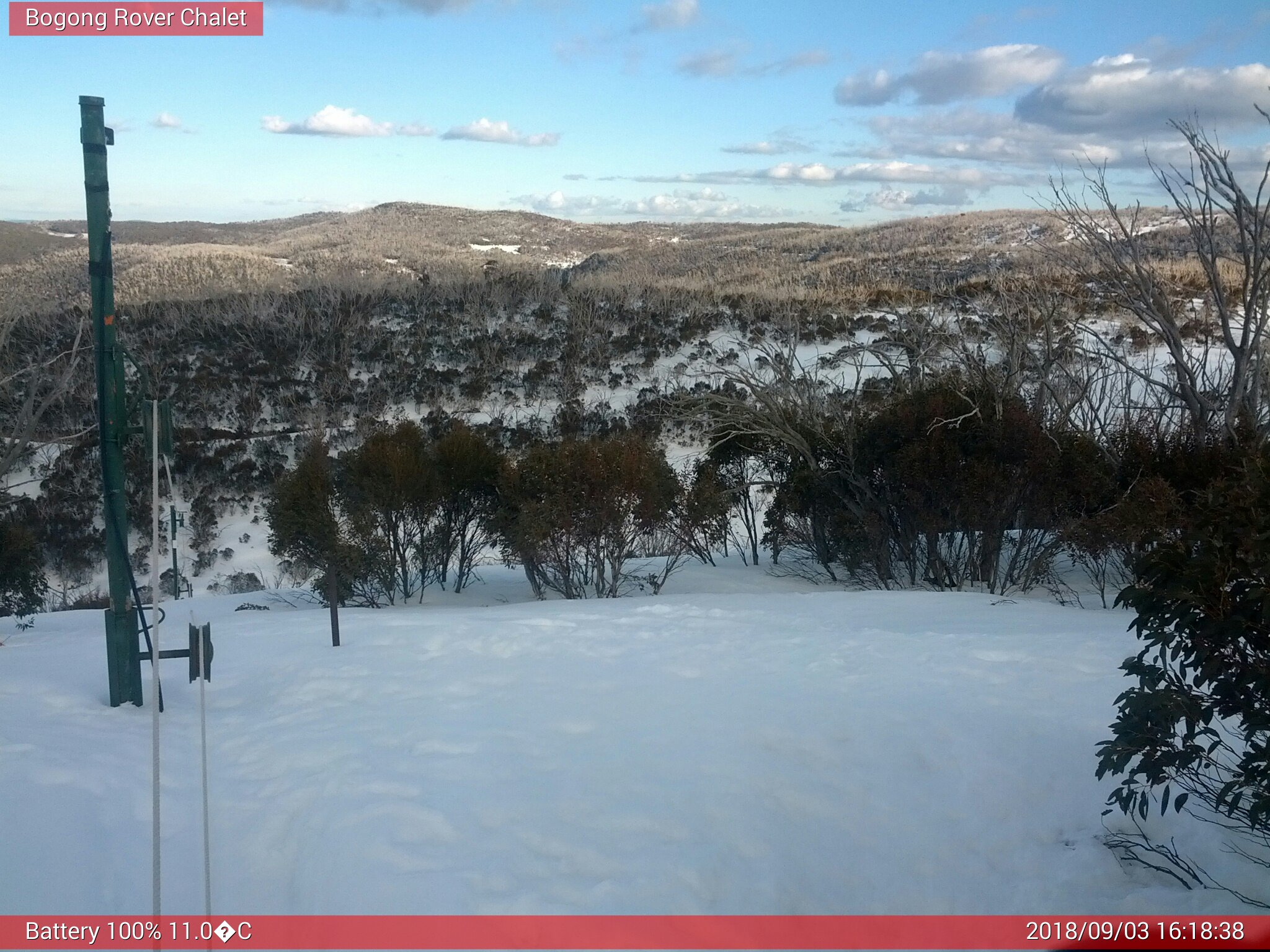 Bogong Web Cam 4:18pm Monday 3rd of September 2018