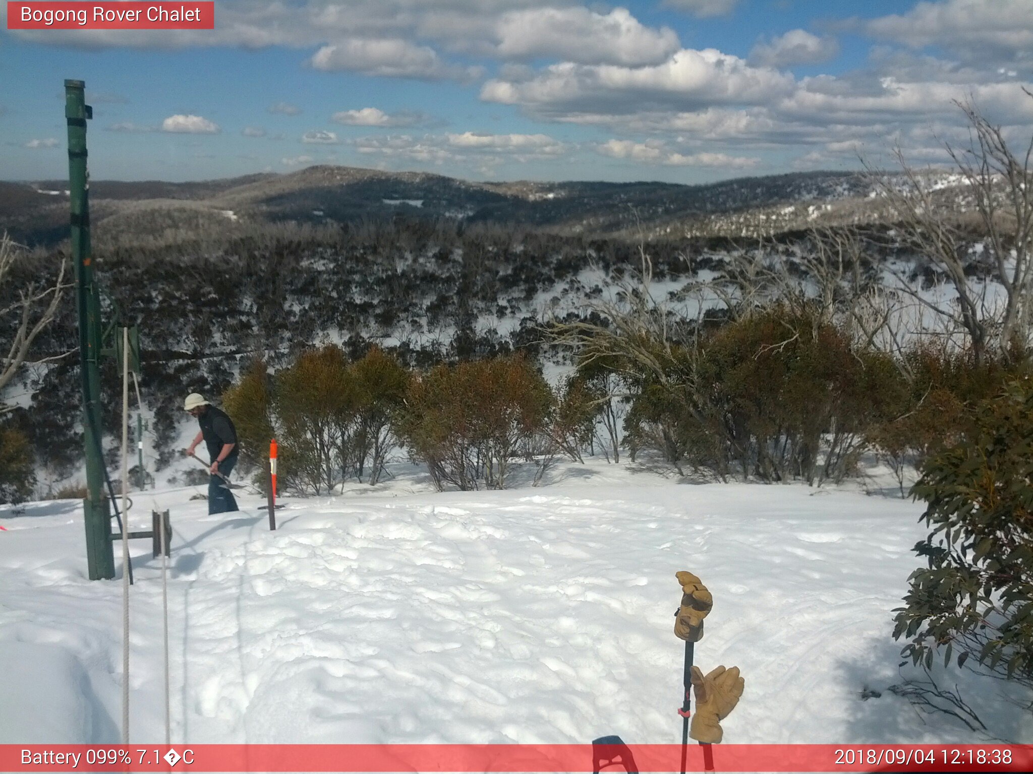 Bogong Web Cam 12:18pm Tuesday 4th of September 2018