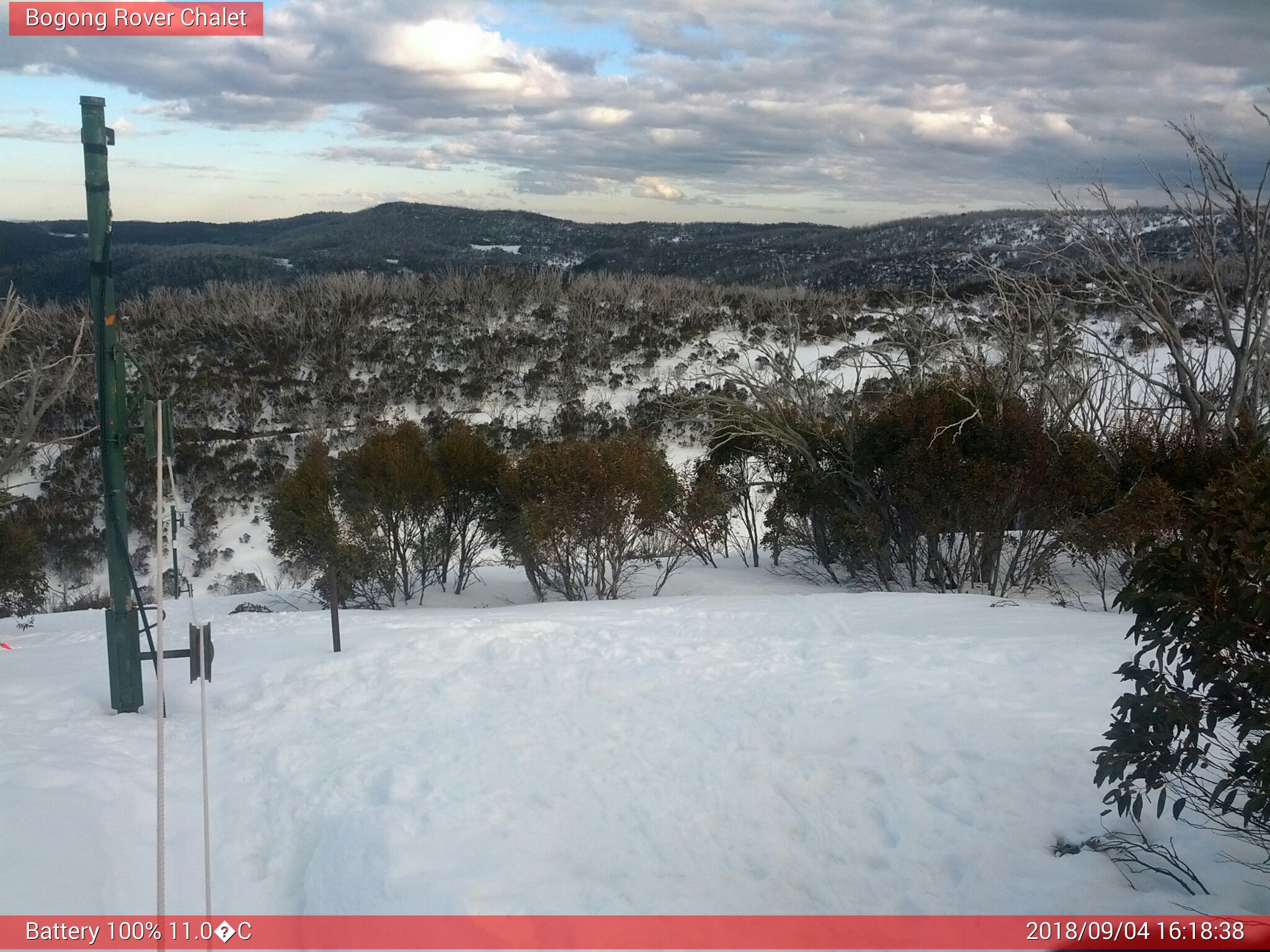 Bogong Web Cam 4:18pm Tuesday 4th of September 2018