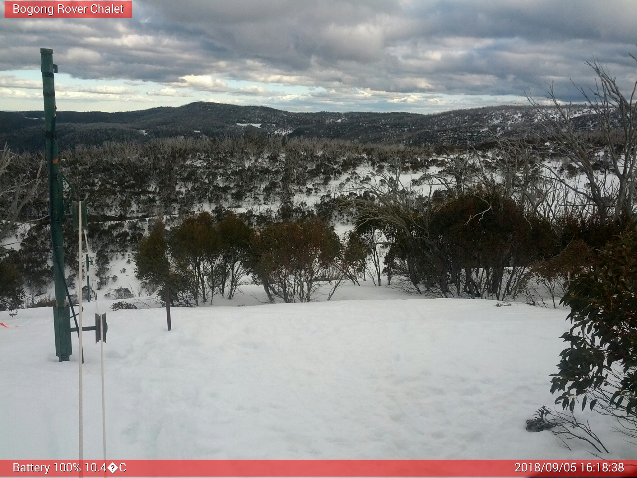 Bogong Web Cam 4:18pm Wednesday 5th of September 2018