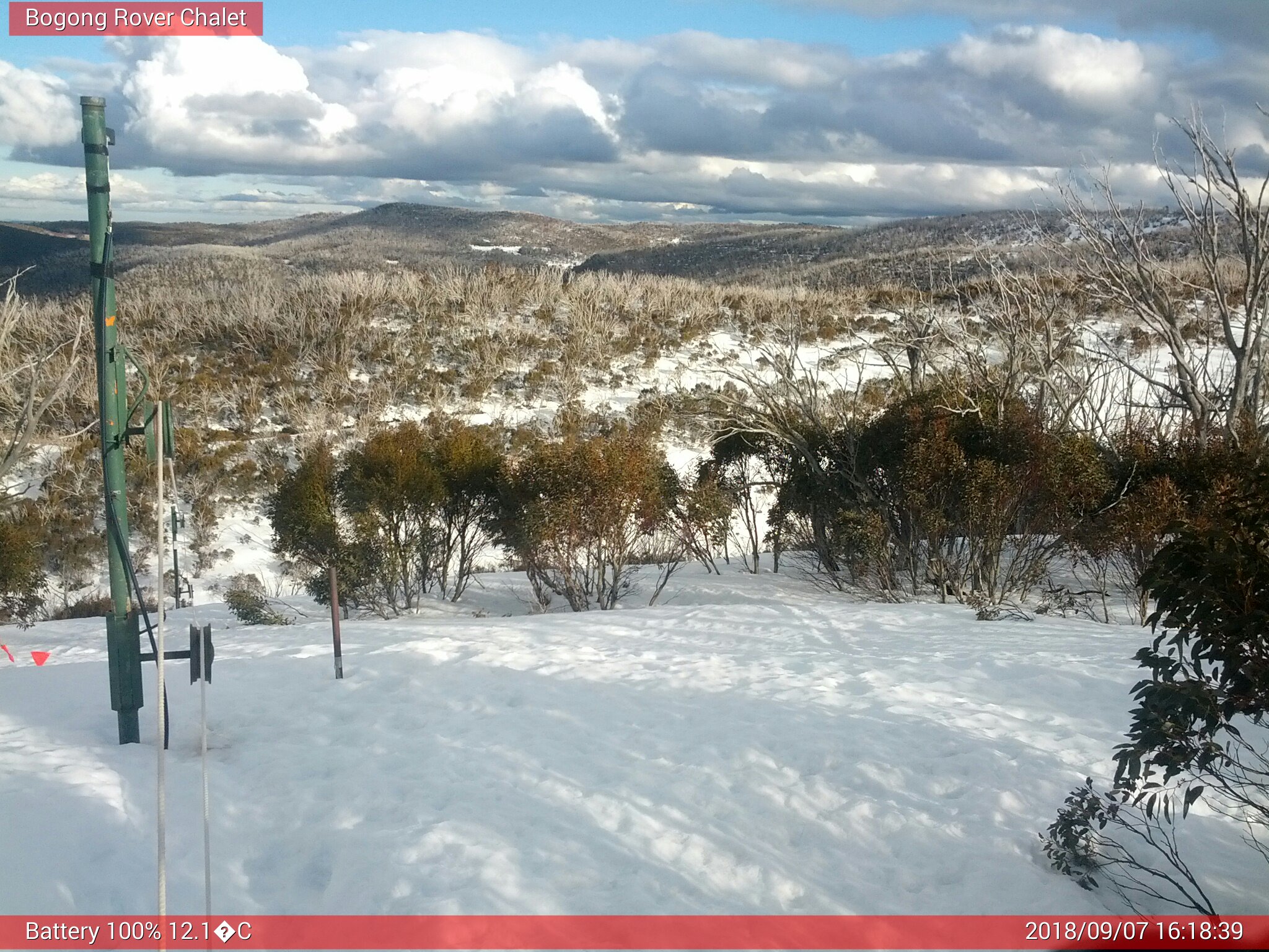 Bogong Web Cam 4:18pm Friday 7th of September 2018