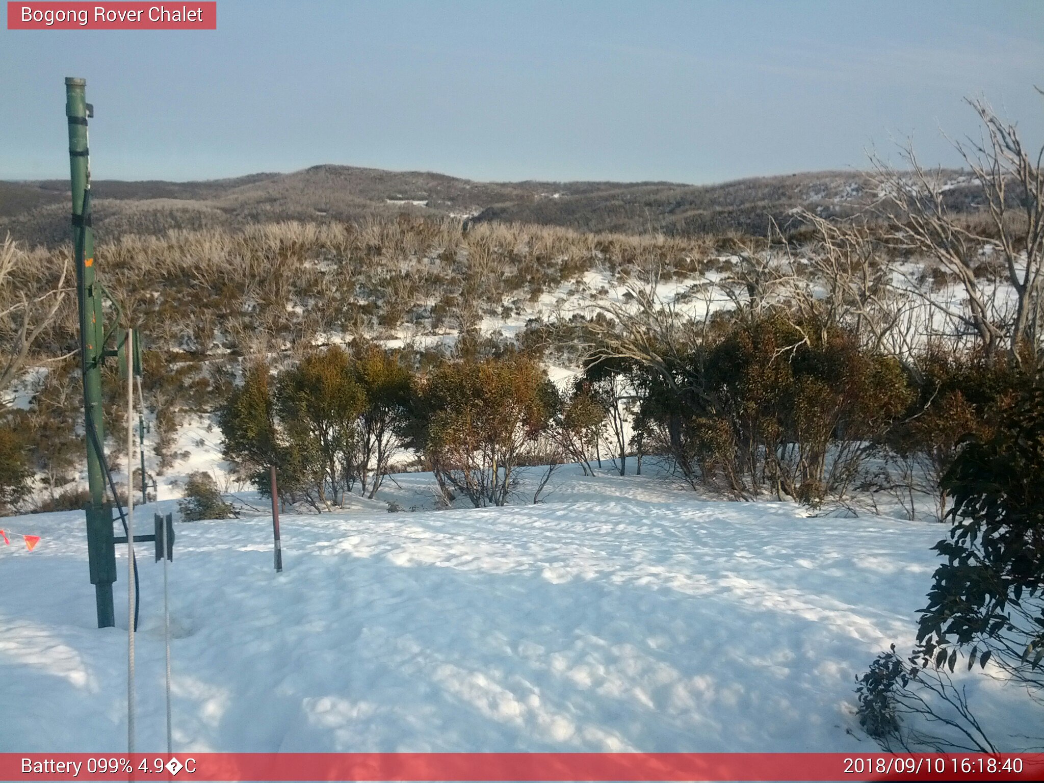 Bogong Web Cam 4:18pm Monday 10th of September 2018