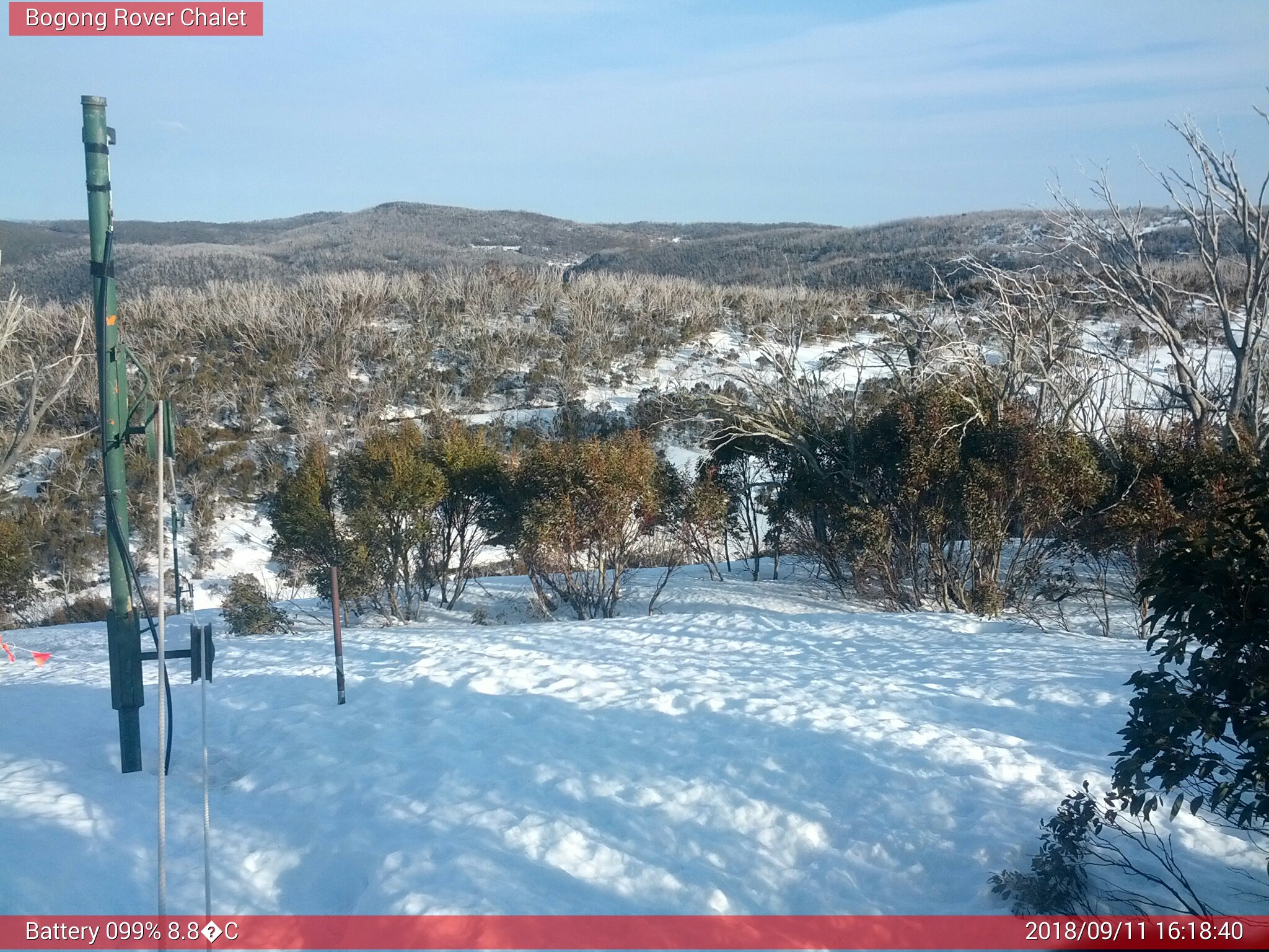 Bogong Web Cam 4:18pm Tuesday 11th of September 2018