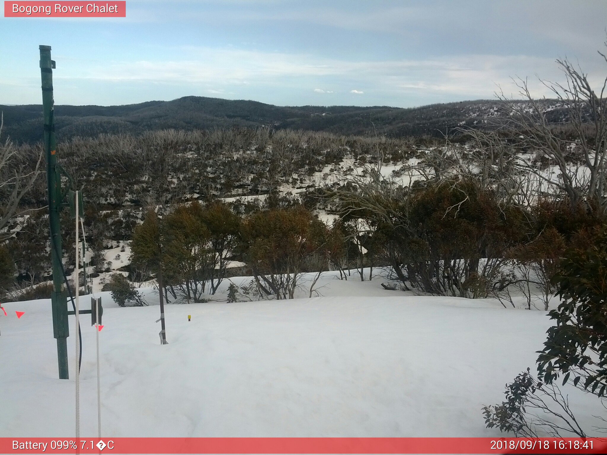 Bogong Web Cam 4:18pm Tuesday 18th of September 2018