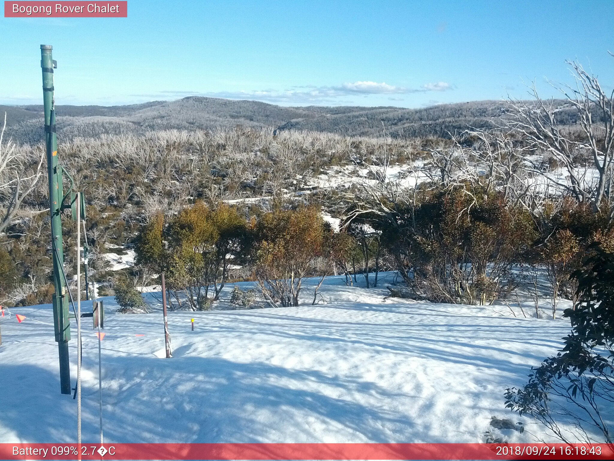 Bogong Web Cam 4:18pm Monday 24th of September 2018