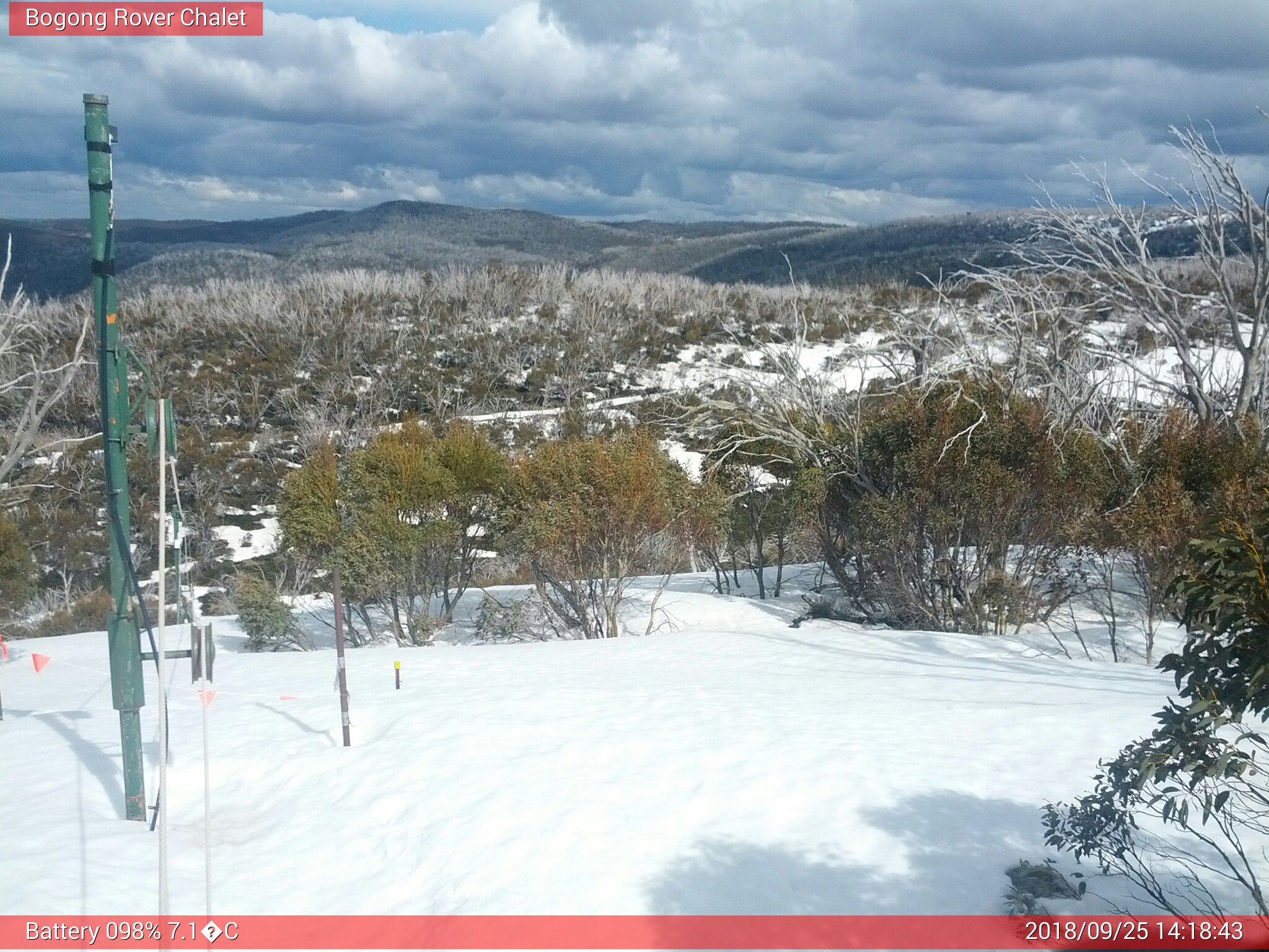 Bogong Web Cam 2:18pm Tuesday 25th of September 2018