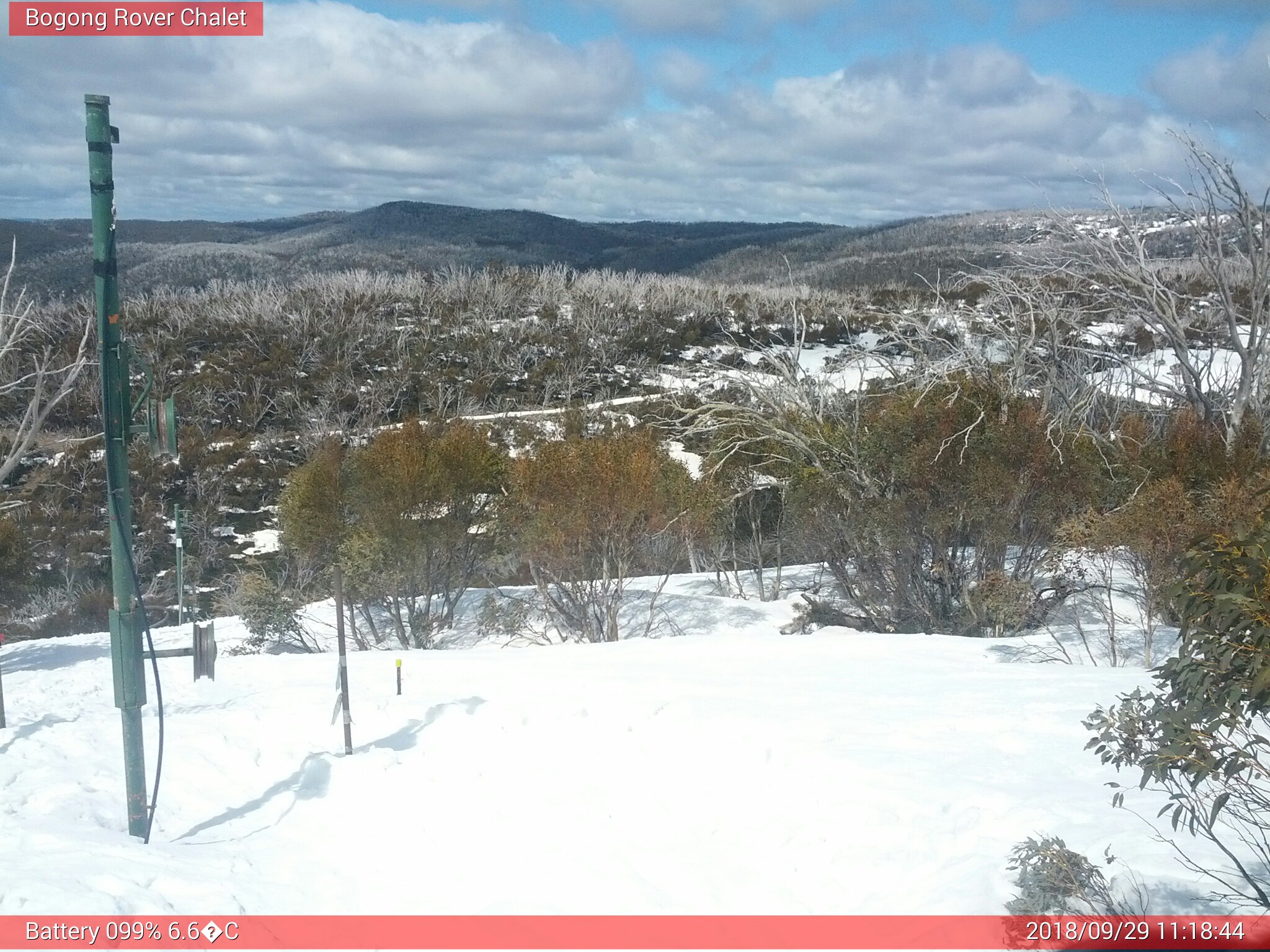 Bogong Web Cam 11:18am Saturday 29th of September 2018