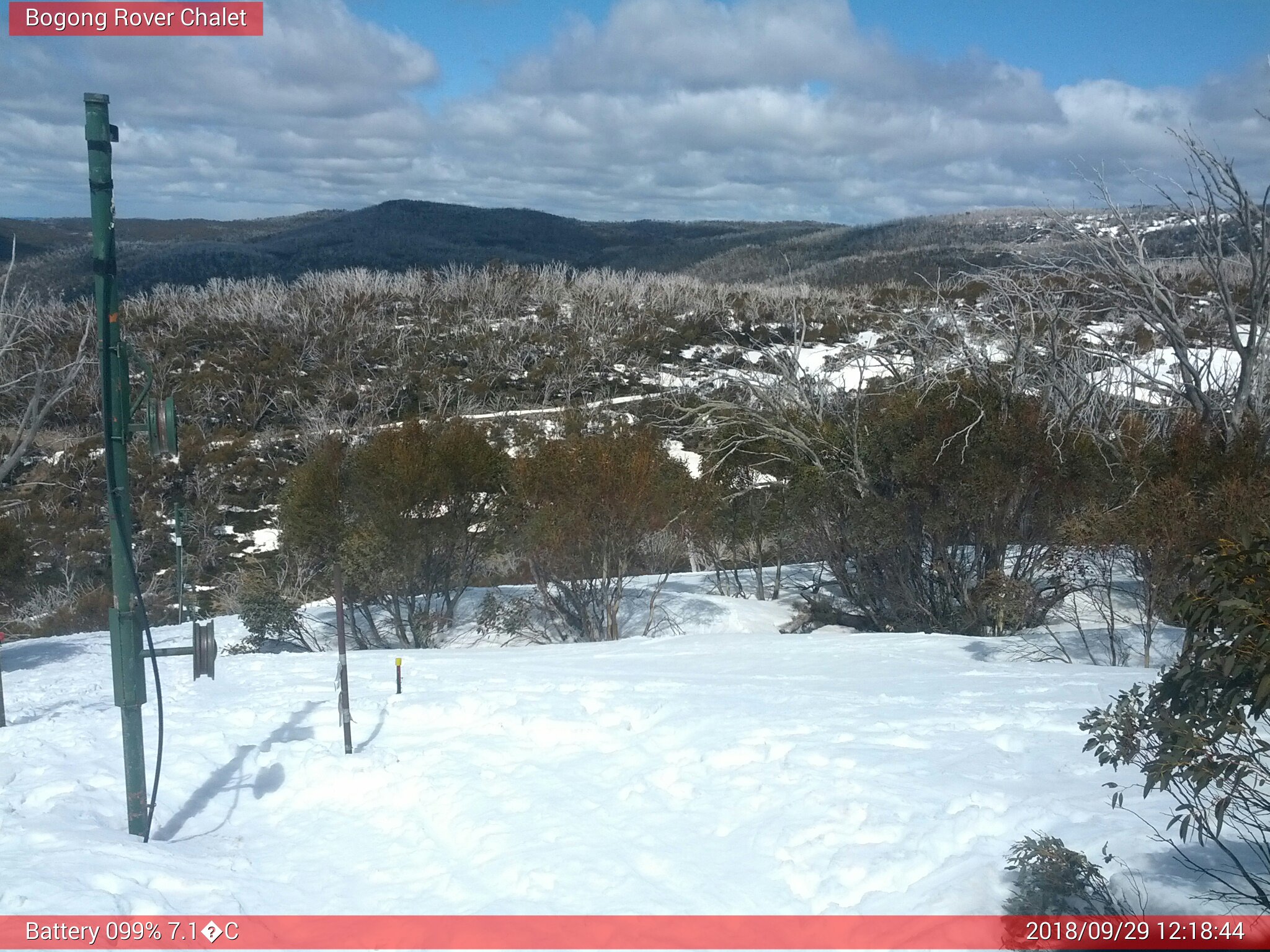 Bogong Web Cam 12:18pm Saturday 29th of September 2018